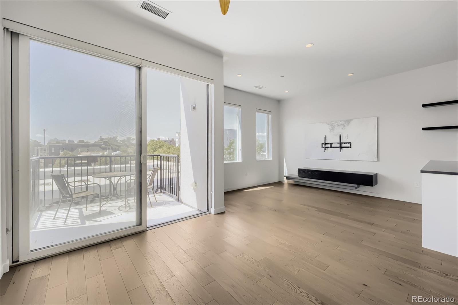 MLS Image #14 for 1300 n ogden street,denver, Colorado