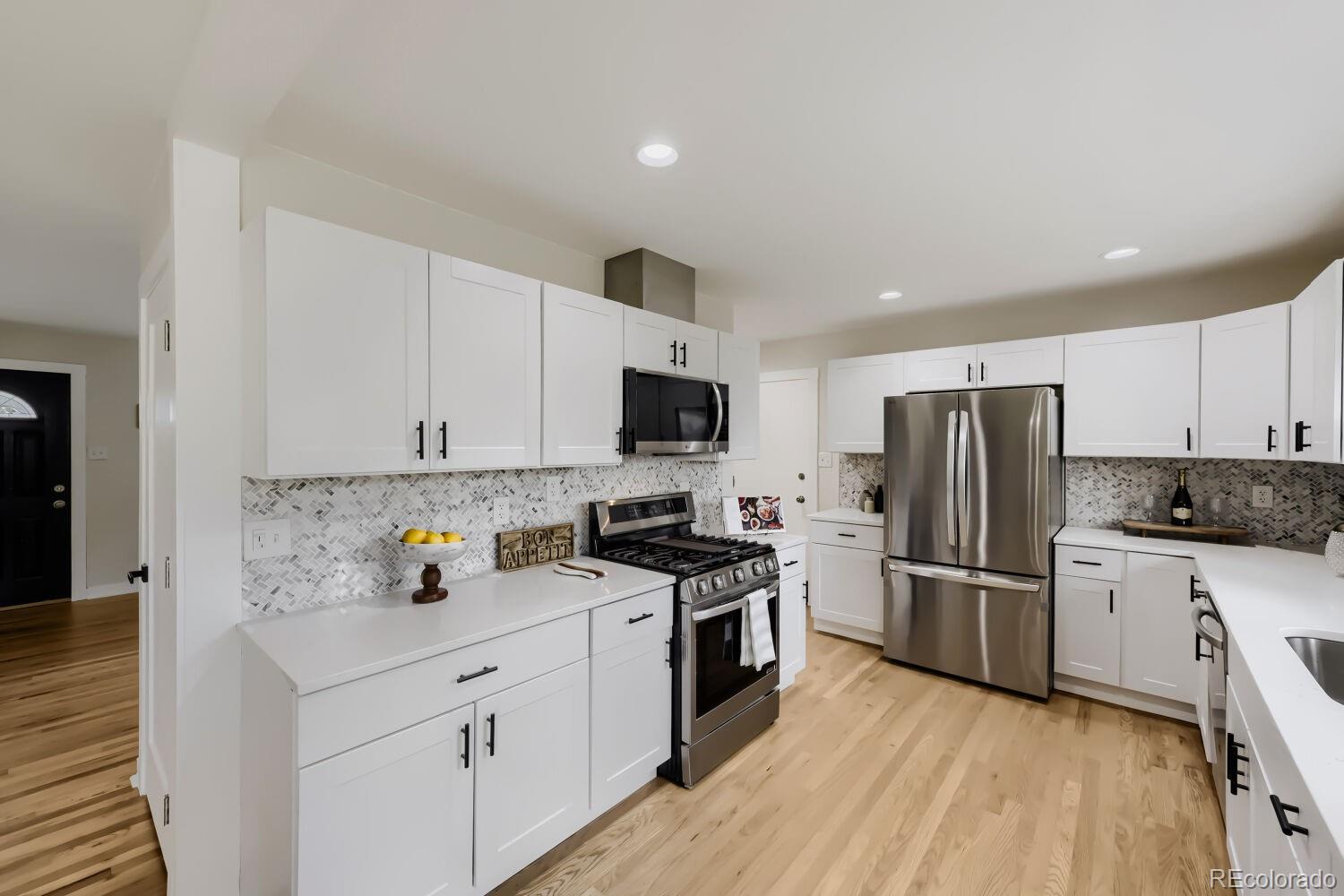 MLS Image #6 for 2764 s raleigh street,denver, Colorado