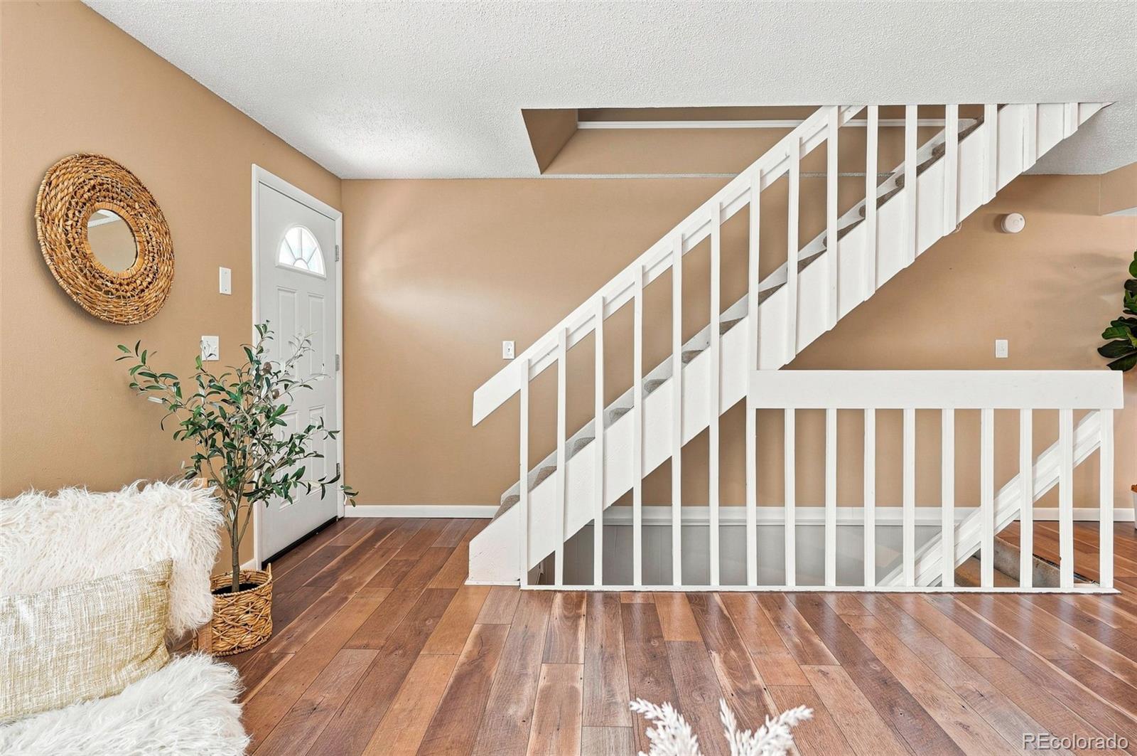 MLS Image #10 for 4268 e maplewood way,littleton, Colorado
