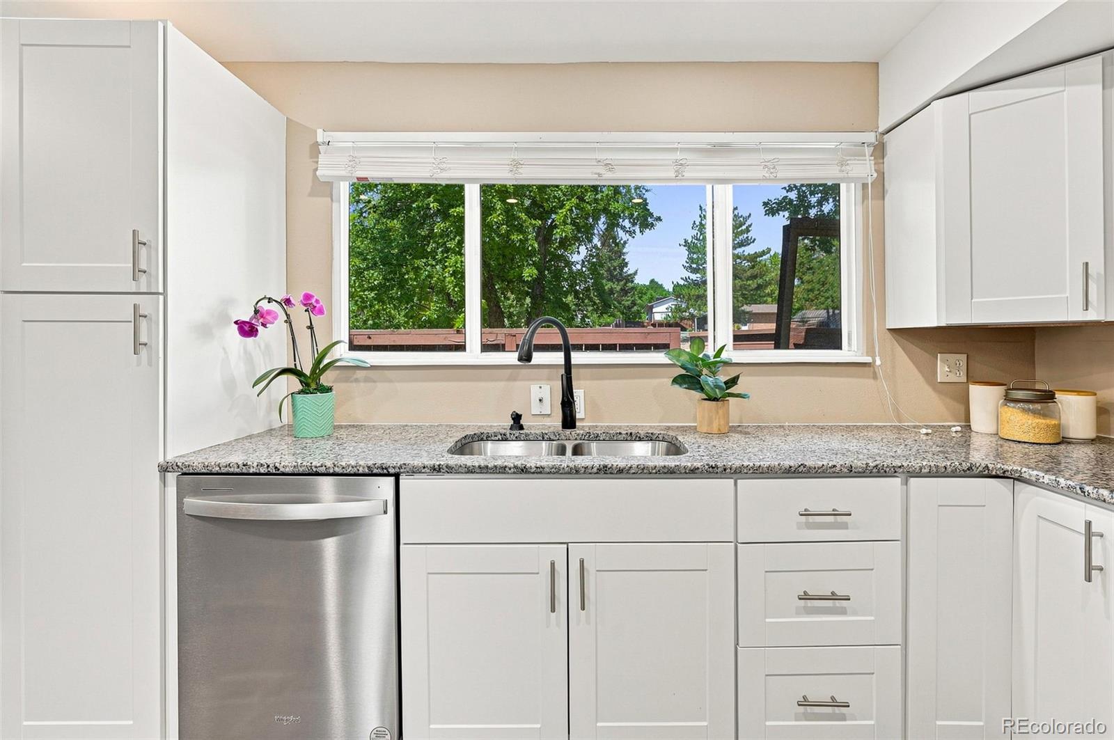 MLS Image #16 for 4268 e maplewood way,littleton, Colorado