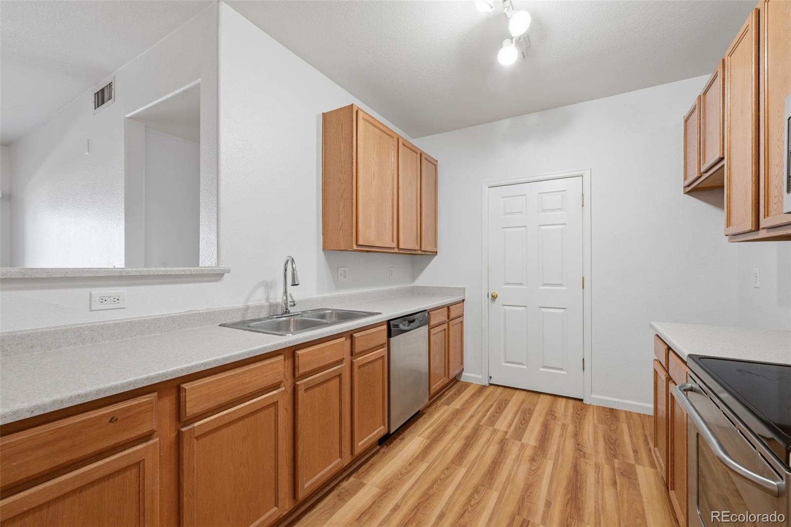 MLS Image #8 for 4451 s ammons street 108,littleton, Colorado