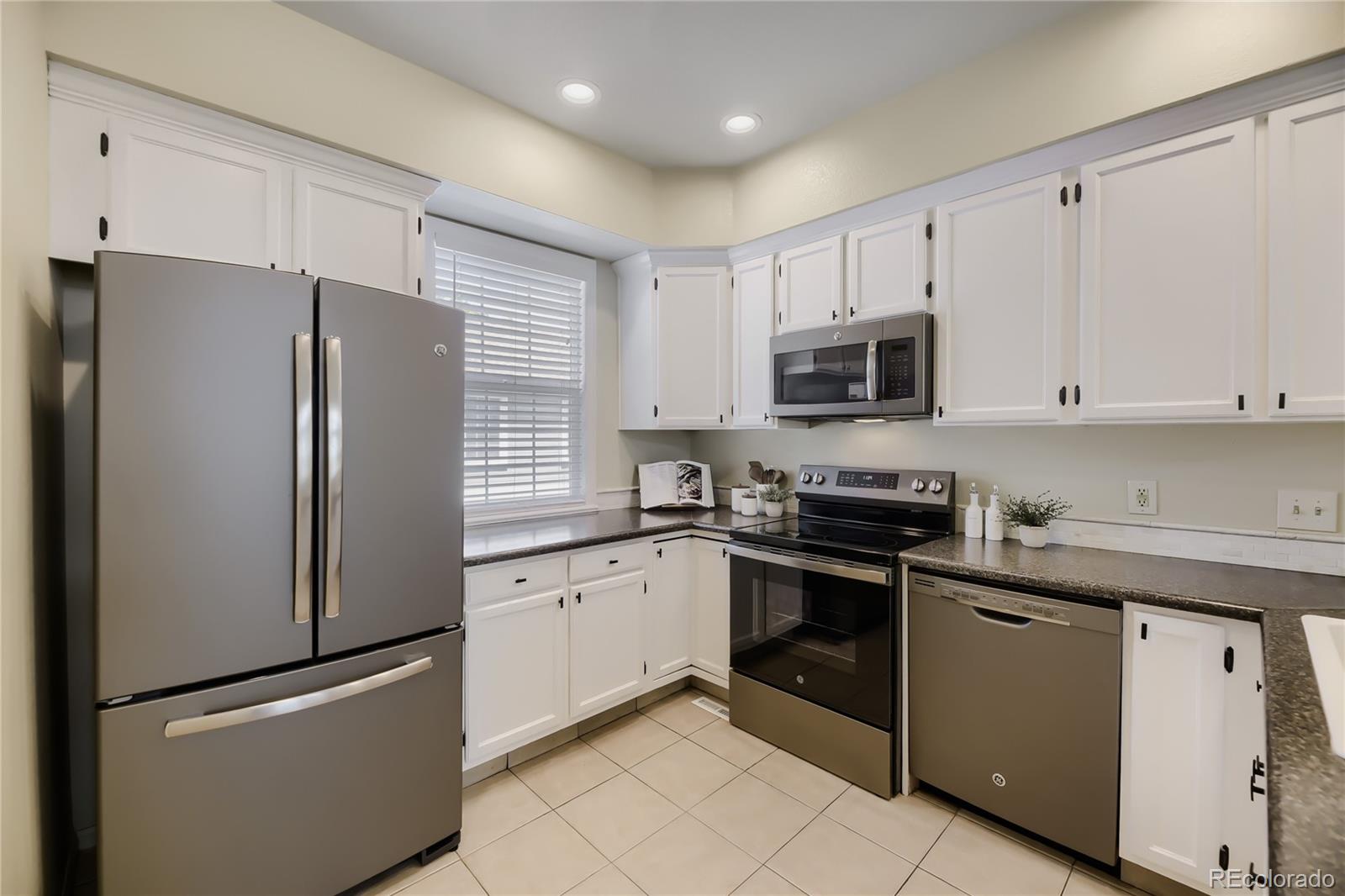 MLS Image #9 for 2902 w long circle,littleton, Colorado