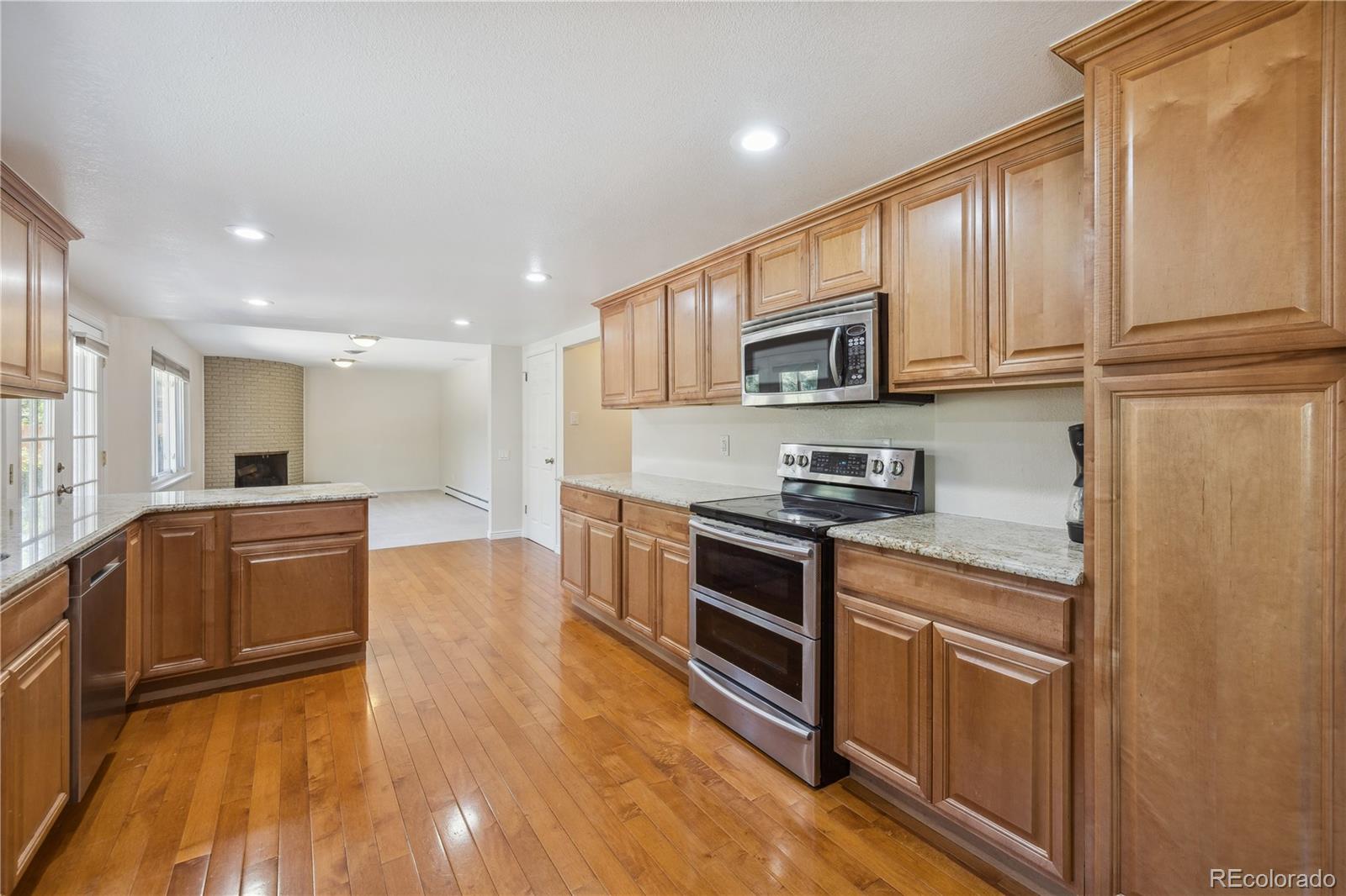 MLS Image #4 for 1424 s lima street,aurora, Colorado