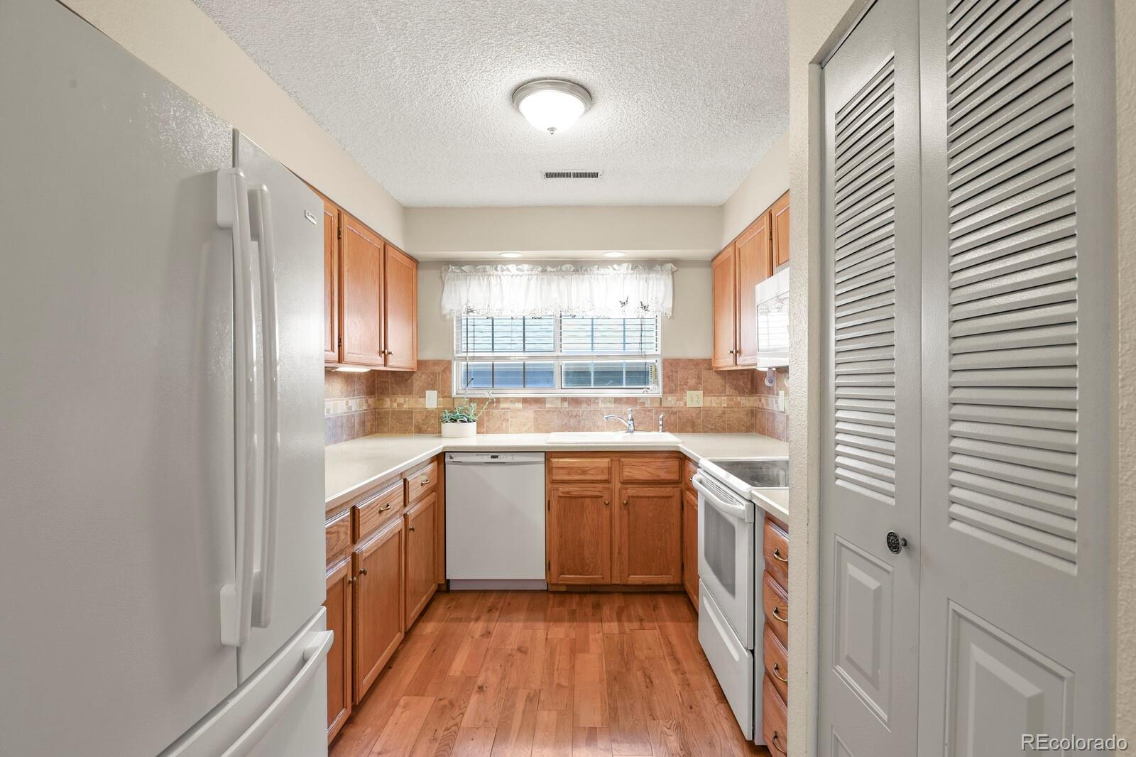 MLS Image #8 for 3471 s ammons street 12-2,denver, Colorado