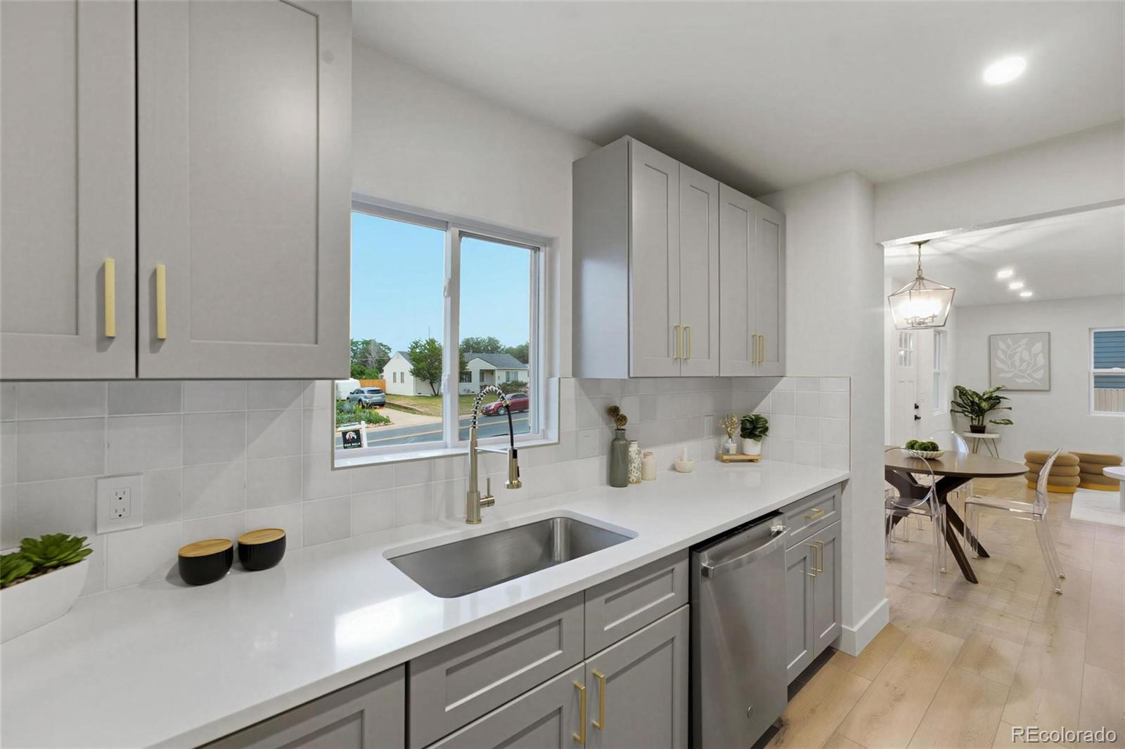 MLS Image #5 for 711 s tejon street,denver, Colorado