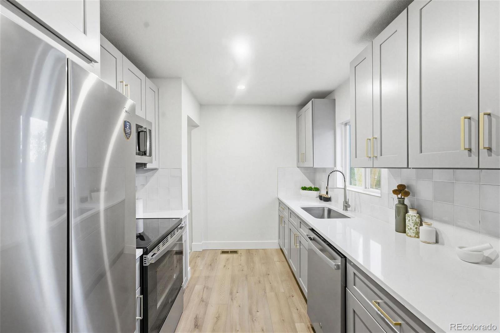 MLS Image #6 for 711 s tejon street,denver, Colorado