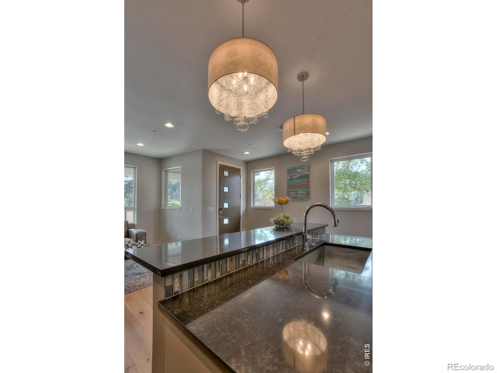 MLS Image #5 for 852 e stuart street,fort collins, Colorado