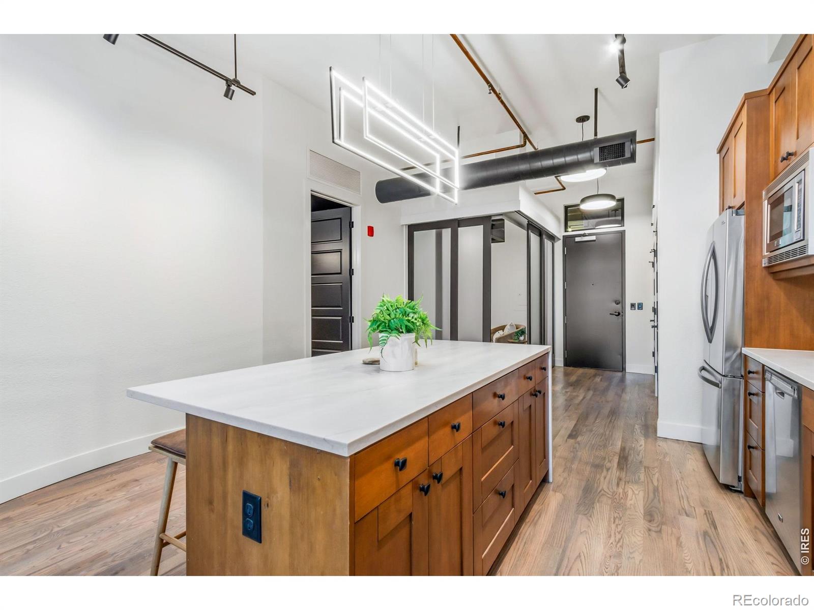 MLS Image #11 for 210 w magnolia street,fort collins, Colorado