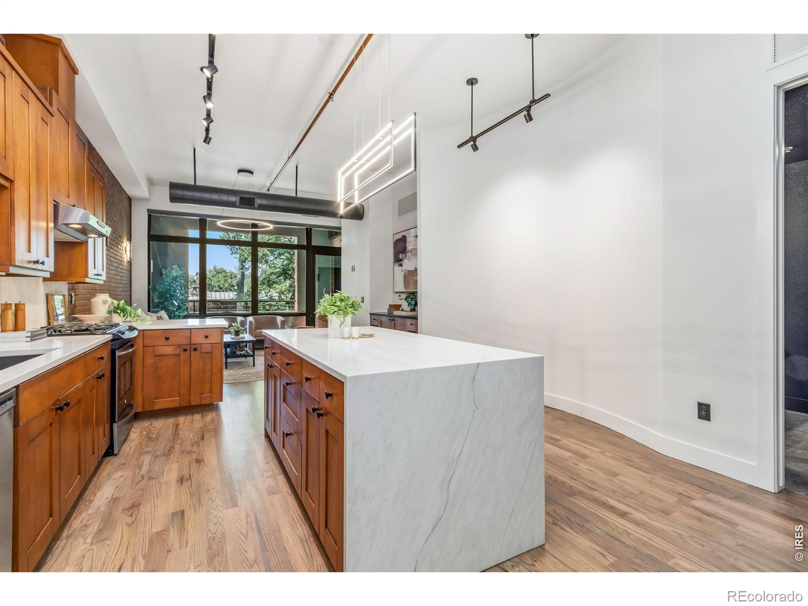 MLS Image #5 for 210 w magnolia street,fort collins, Colorado