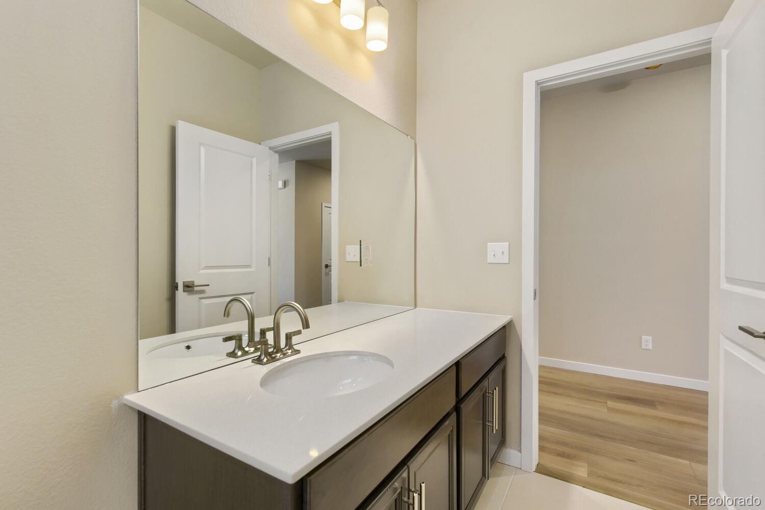 MLS Image #29 for 55015 e 28th place,strasburg, Colorado