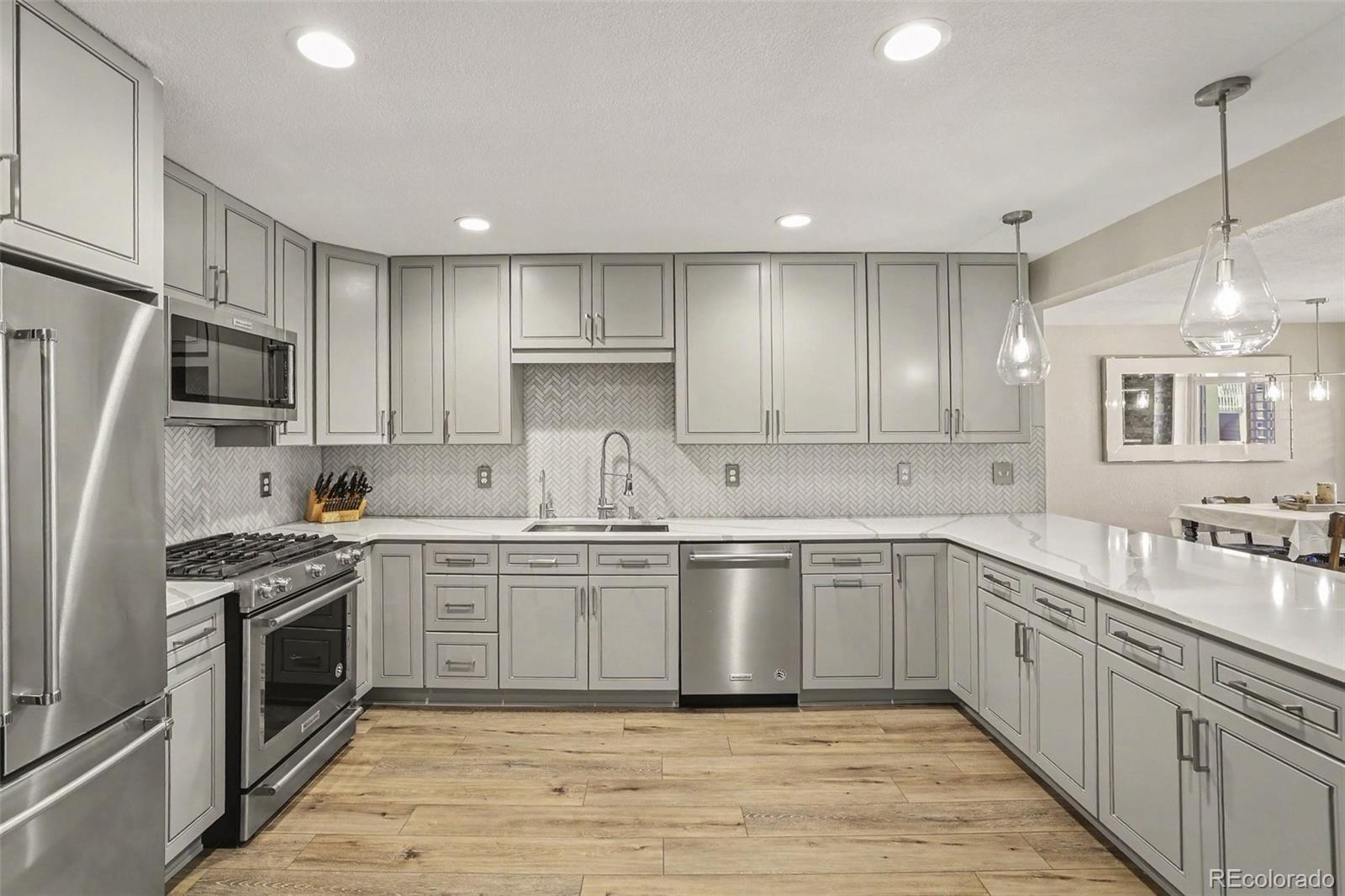 MLS Image #3 for 6479 s havana street a,englewood, Colorado