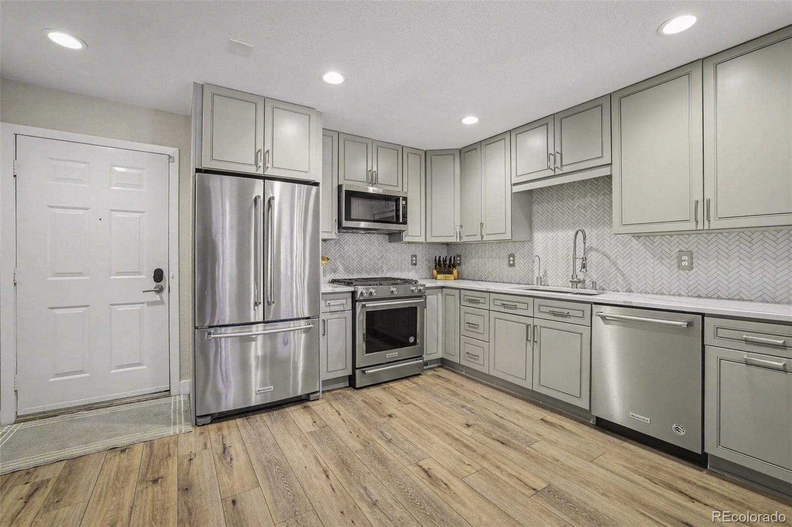 MLS Image #4 for 6479 s havana street a,englewood, Colorado