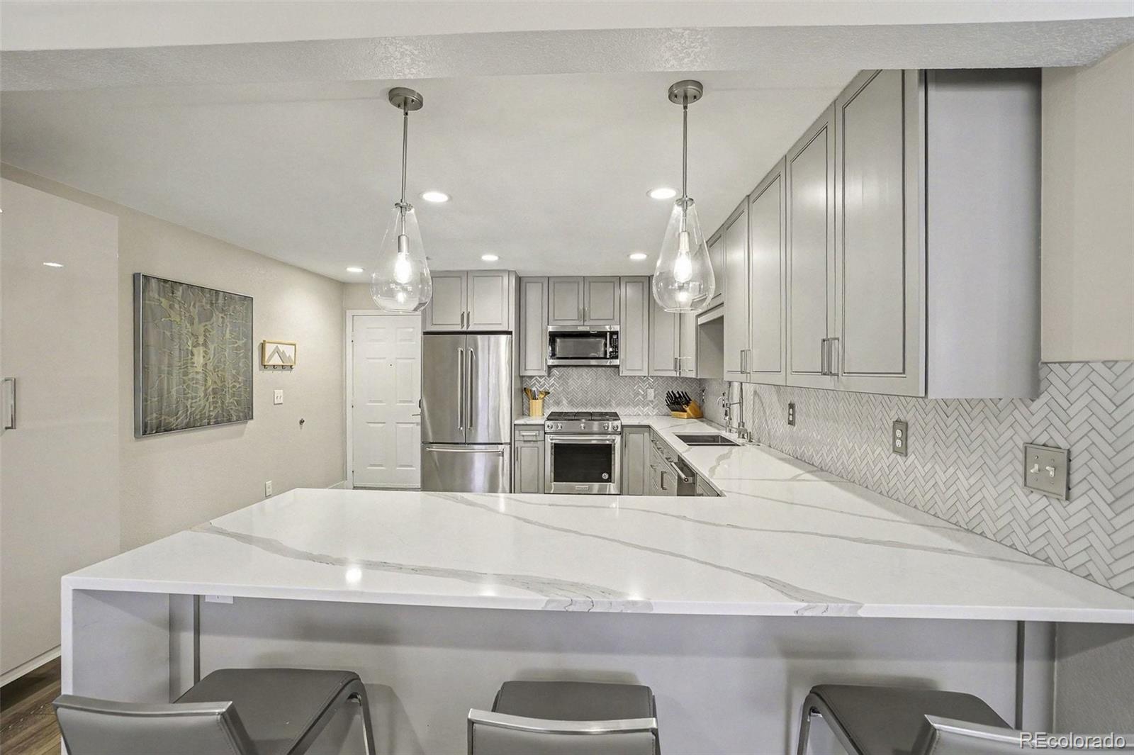 MLS Image #5 for 6479 s havana street a,englewood, Colorado
