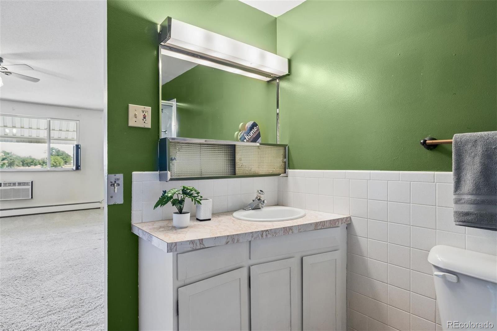 MLS Image #11 for 9150 e center avenue 4b,denver, Colorado