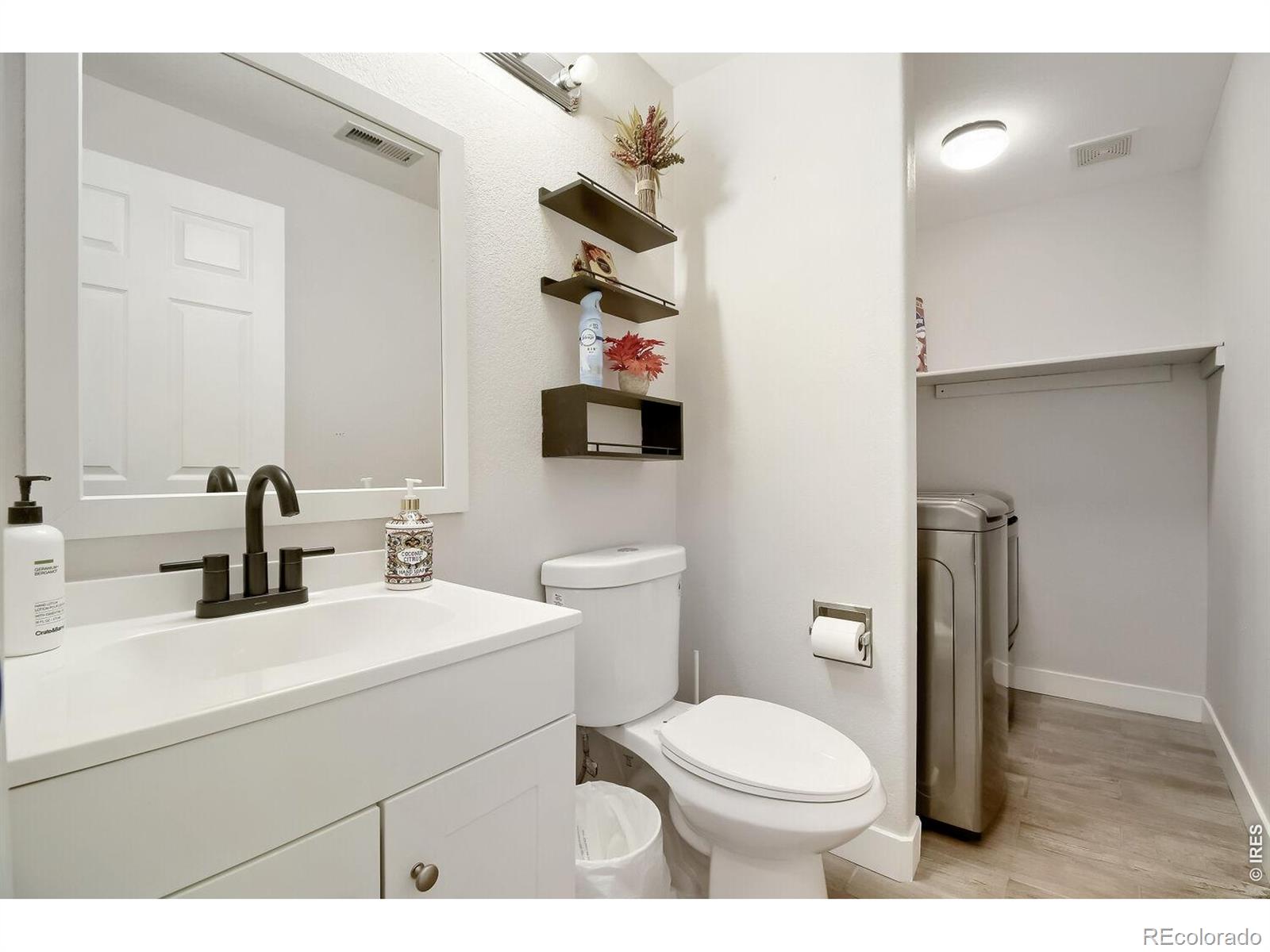 MLS Image #14 for 1415  deerwood drive,longmont, Colorado