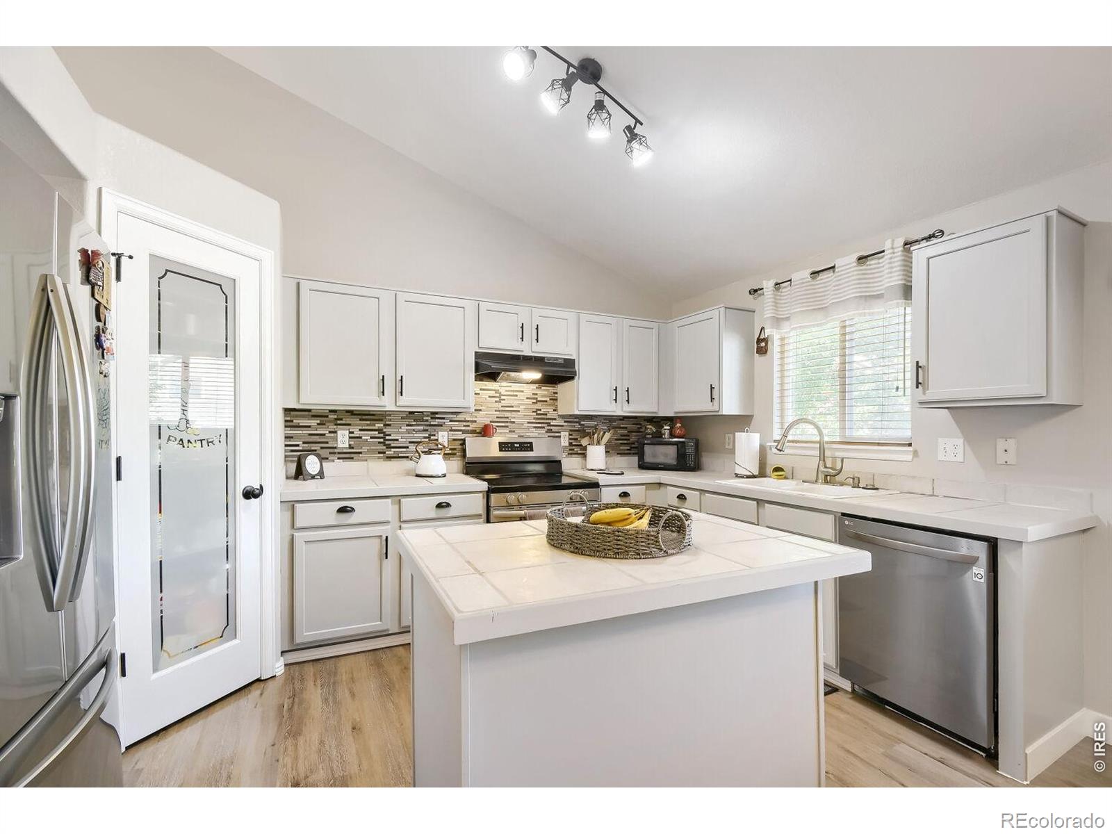 MLS Image #9 for 1415  deerwood drive,longmont, Colorado