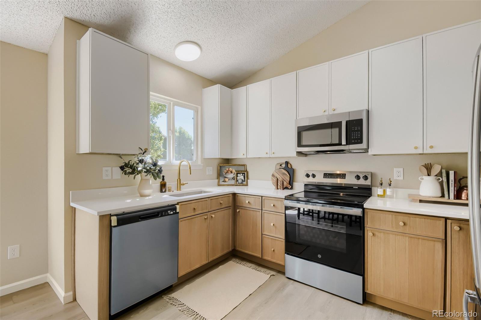 MLS Image #15 for 2170 s uravan street,aurora, Colorado