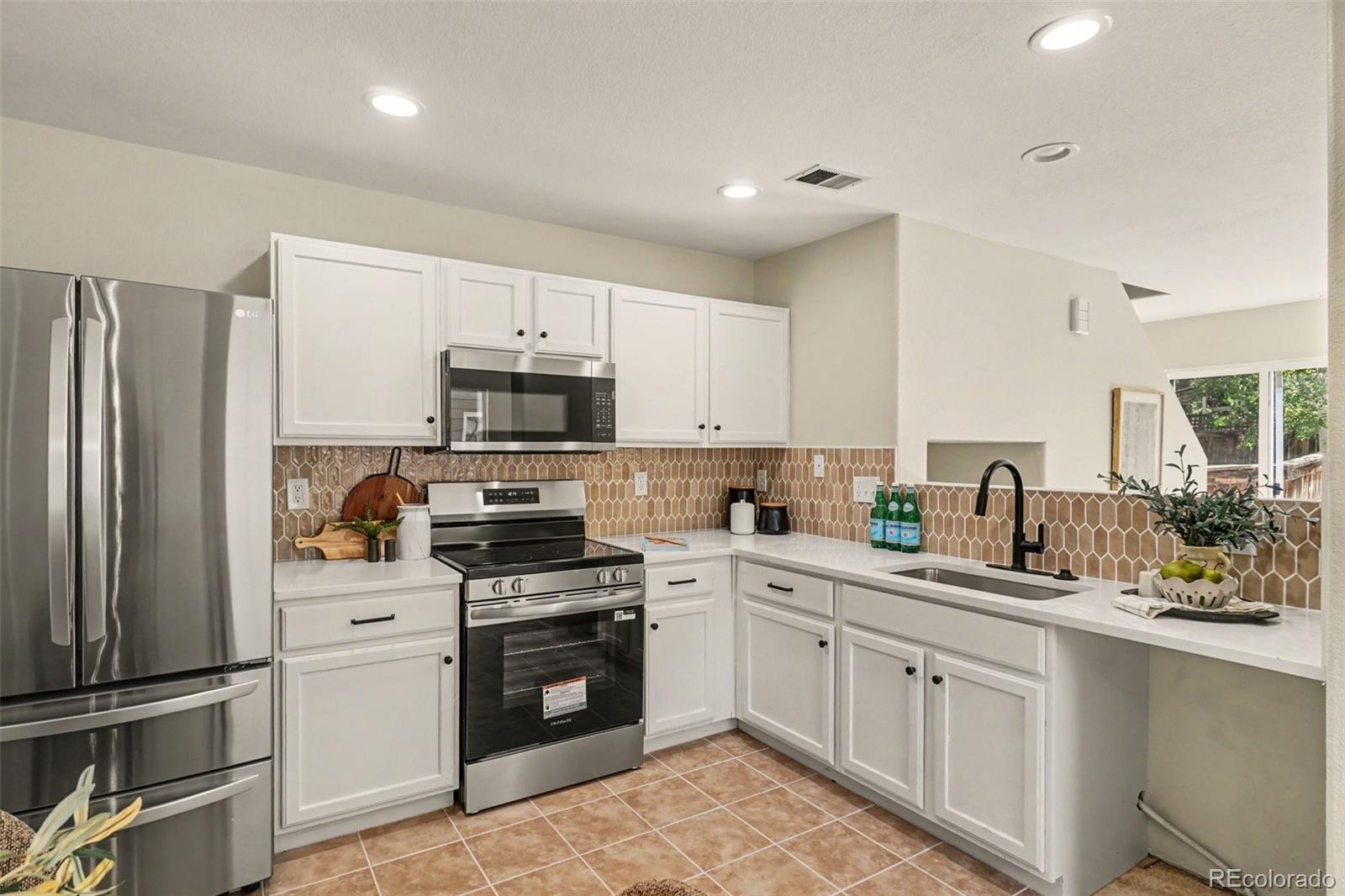 MLS Image #6 for 864  mockingbird lane,brighton, Colorado