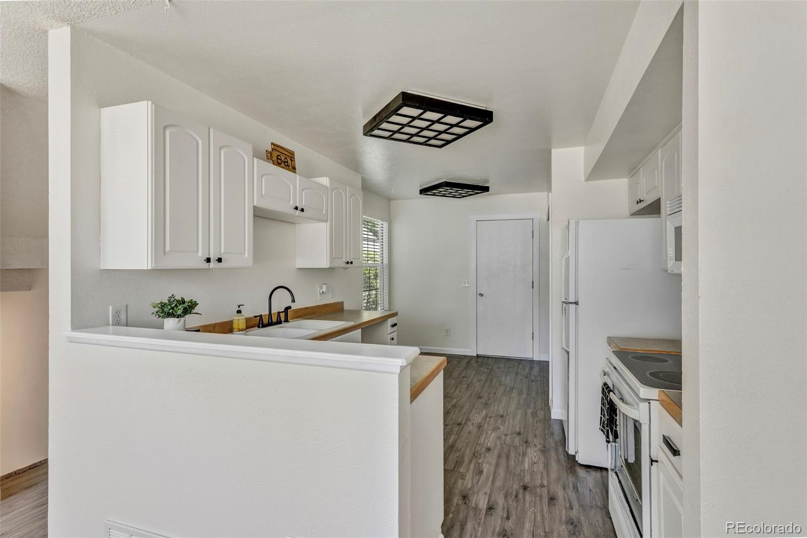 MLS Image #6 for 6333  zang court,arvada, Colorado