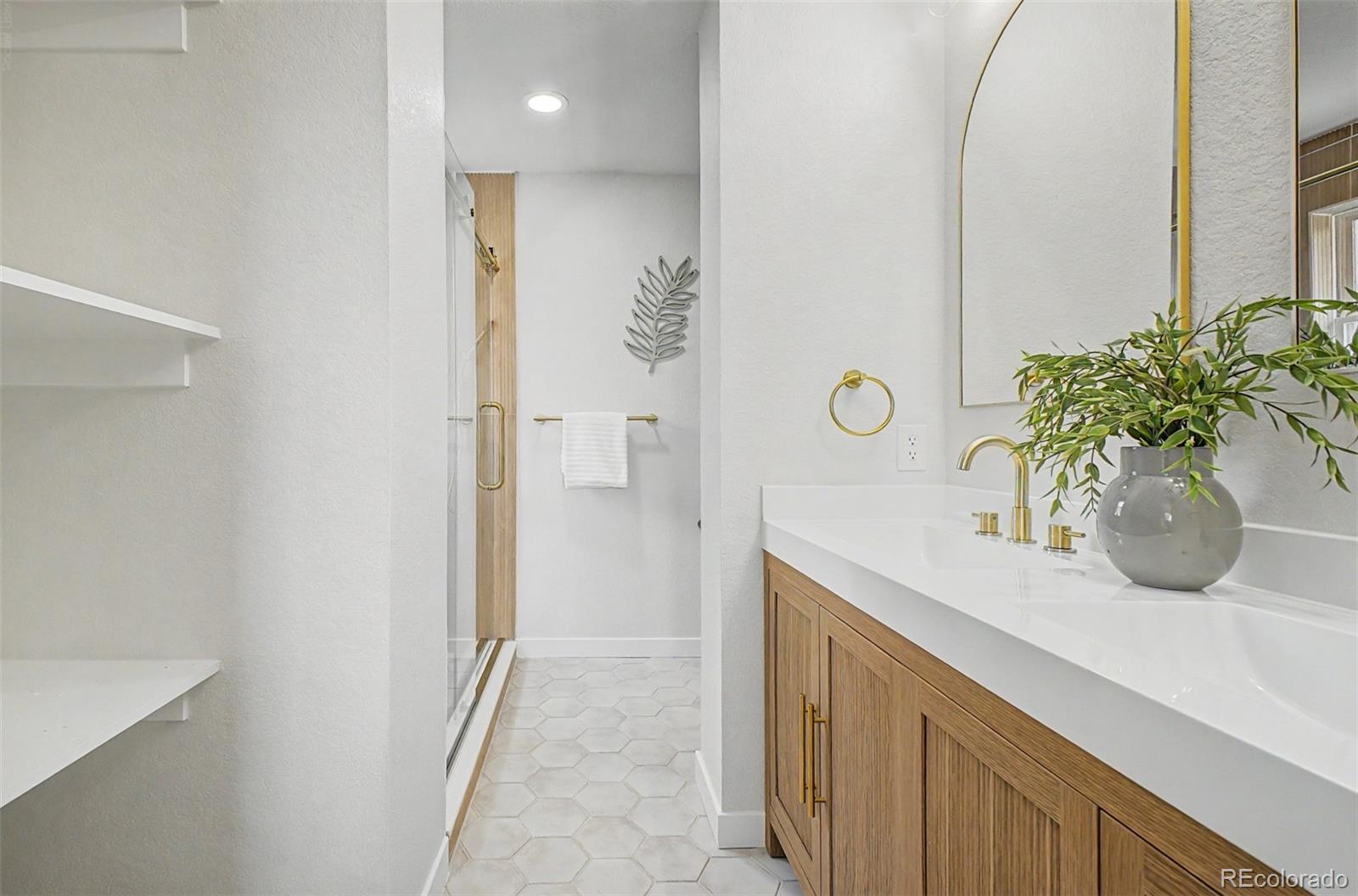 MLS Image #15 for 845 s moore street,denver, Colorado