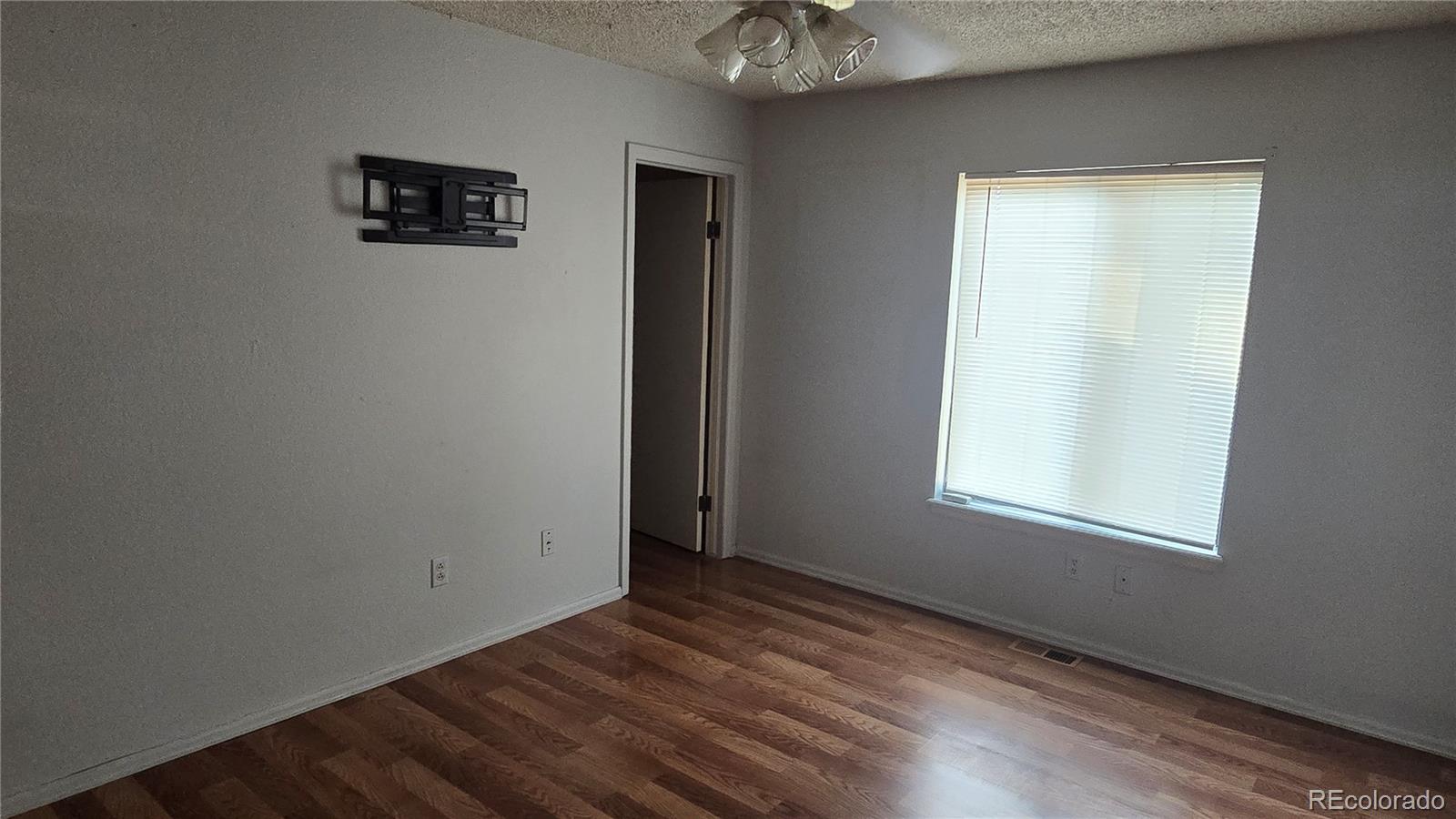 MLS Image #3 for 16723 e ithaca place,aurora, Colorado