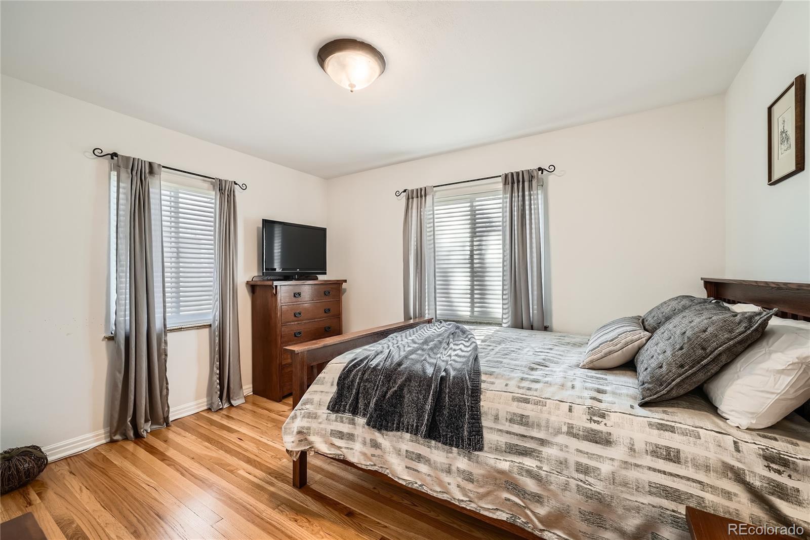 MLS Image #12 for 3225 w scott place,denver, Colorado