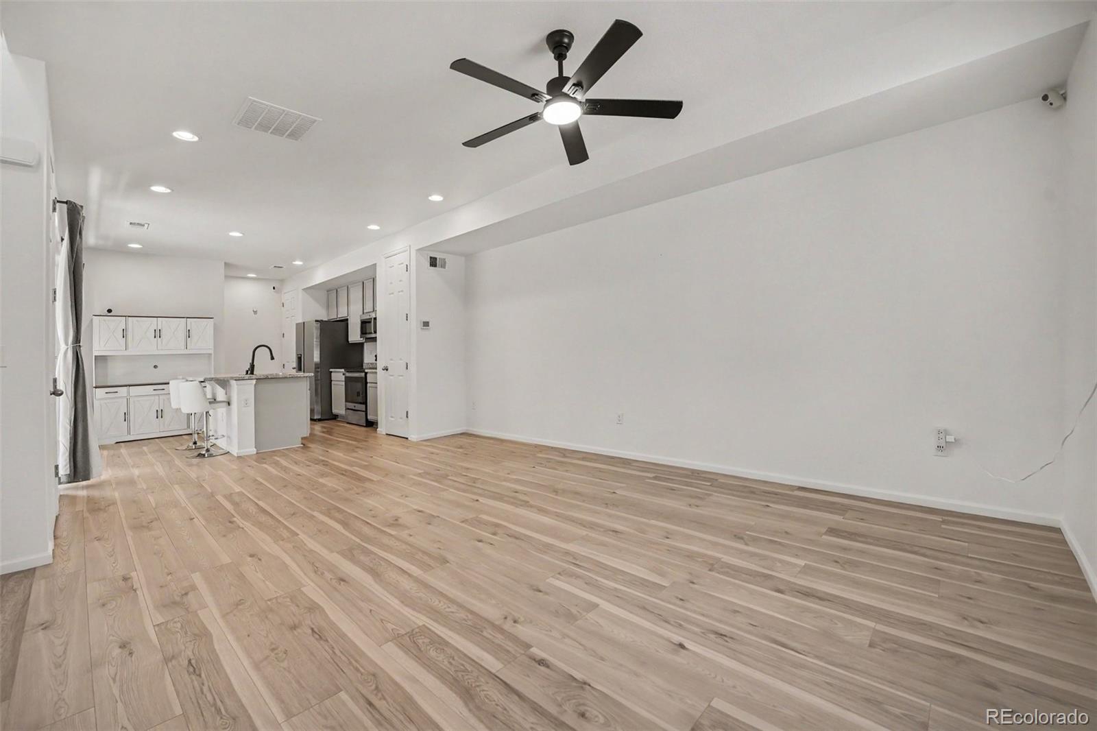 MLS Image #5 for 23527 e 5th place,aurora, Colorado