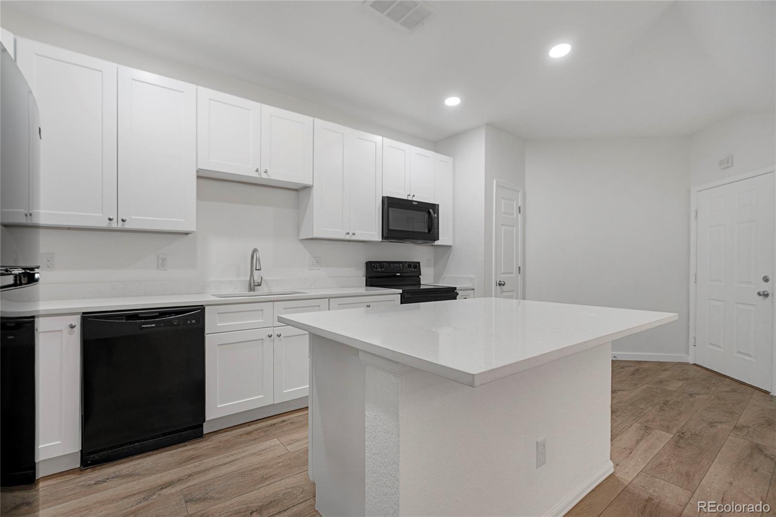 MLS Image #27 for 4251 s blackhawk circle 3b,aurora, Colorado