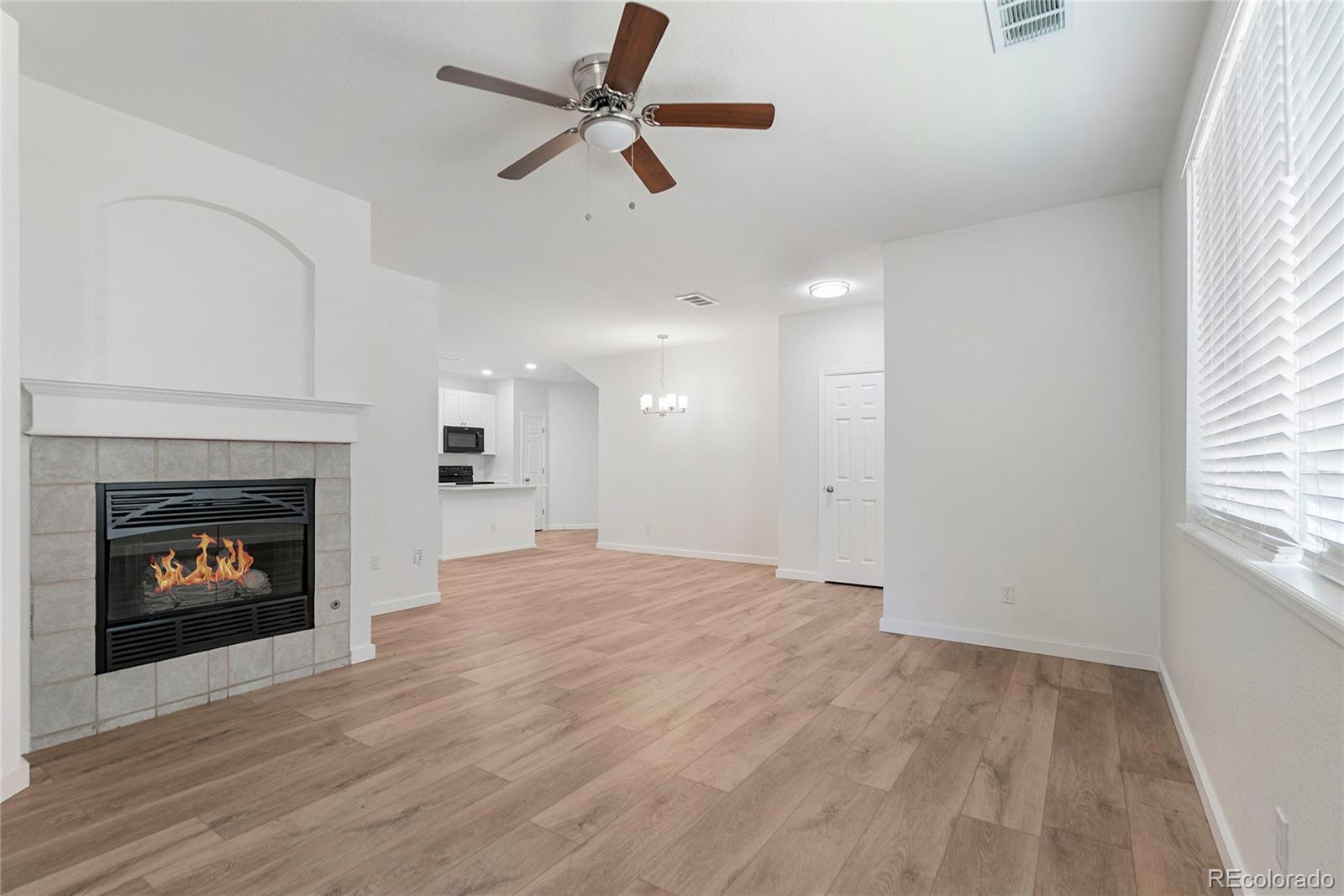 MLS Image #4 for 4251 s blackhawk circle 3b,aurora, Colorado