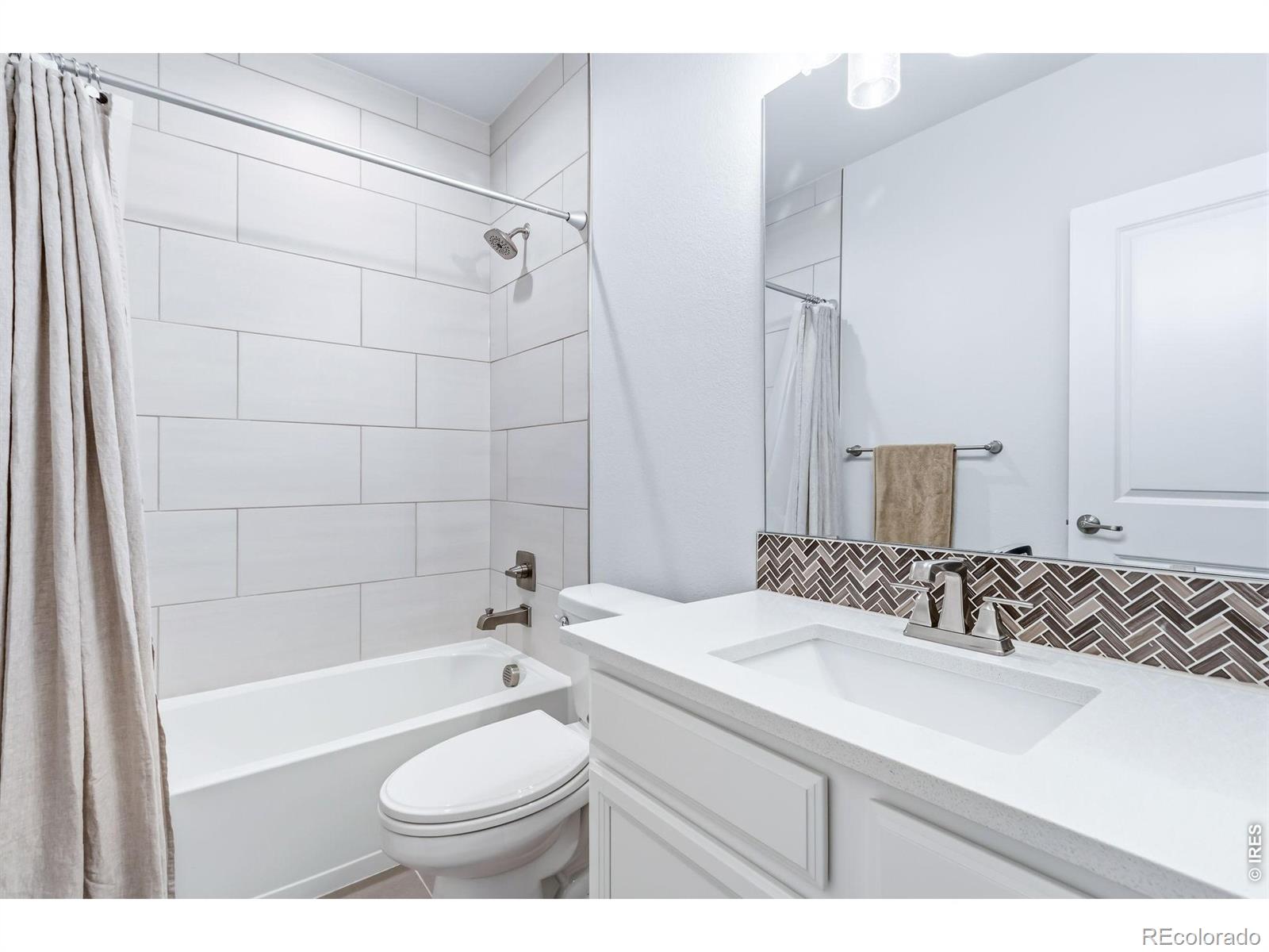 MLS Image #33 for 960  larimer ridge parkway,timnath, Colorado