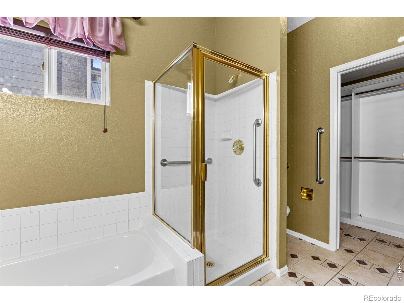 MLS Image #17 for 13329  wyandot street,denver, Colorado