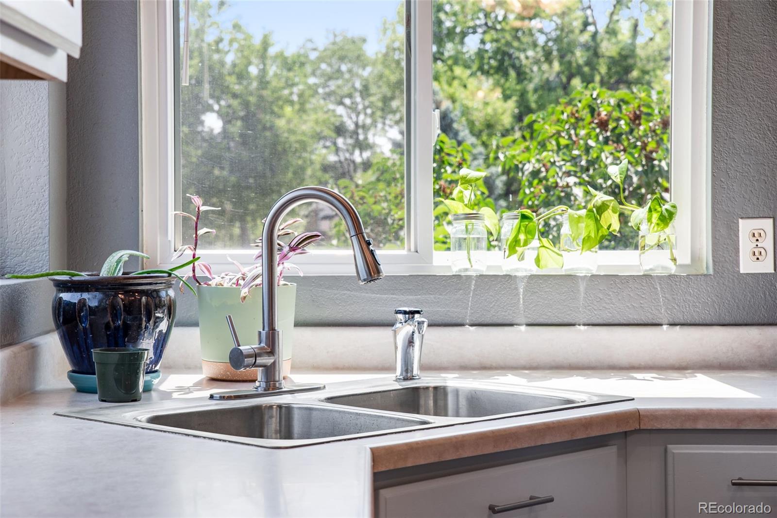MLS Image #11 for 11734  elizabeth circle,denver, Colorado