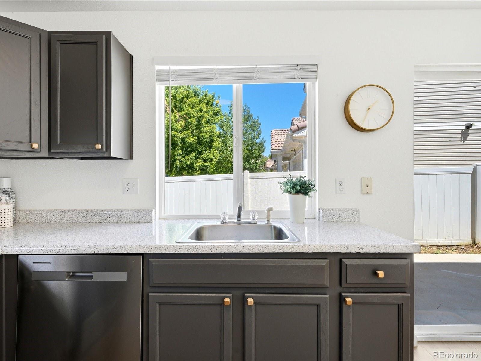 MLS Image #4 for 5548  nepal street,denver, Colorado