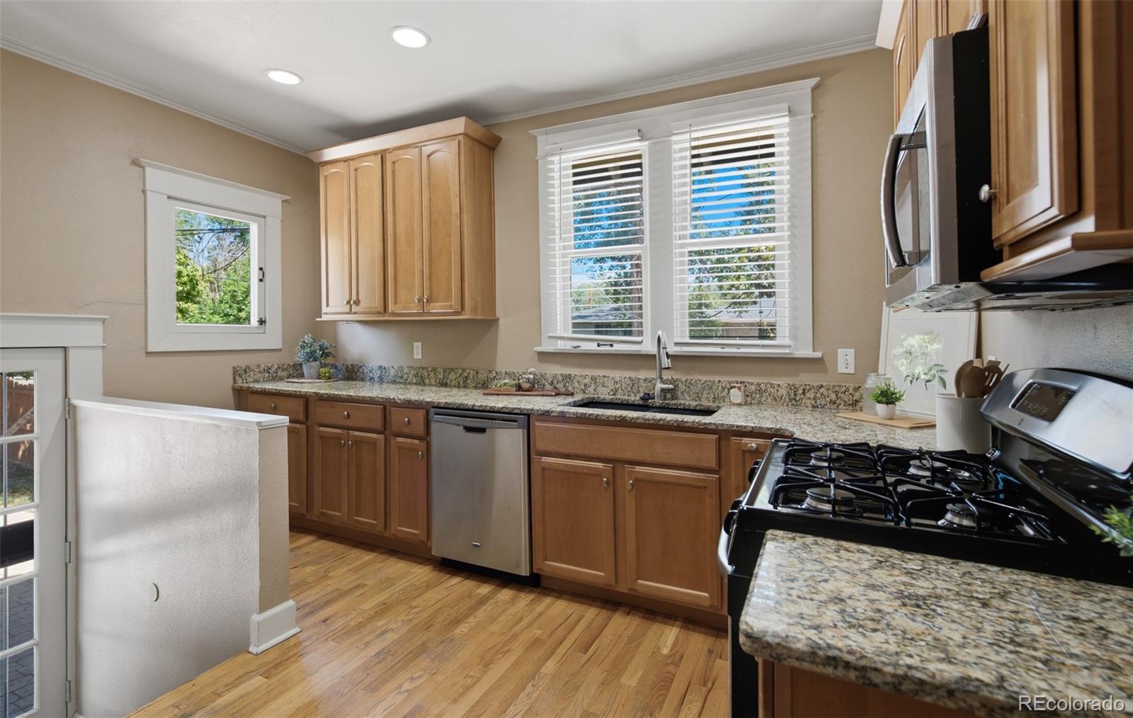 MLS Image #11 for 4660 e 16th avenue,denver, Colorado