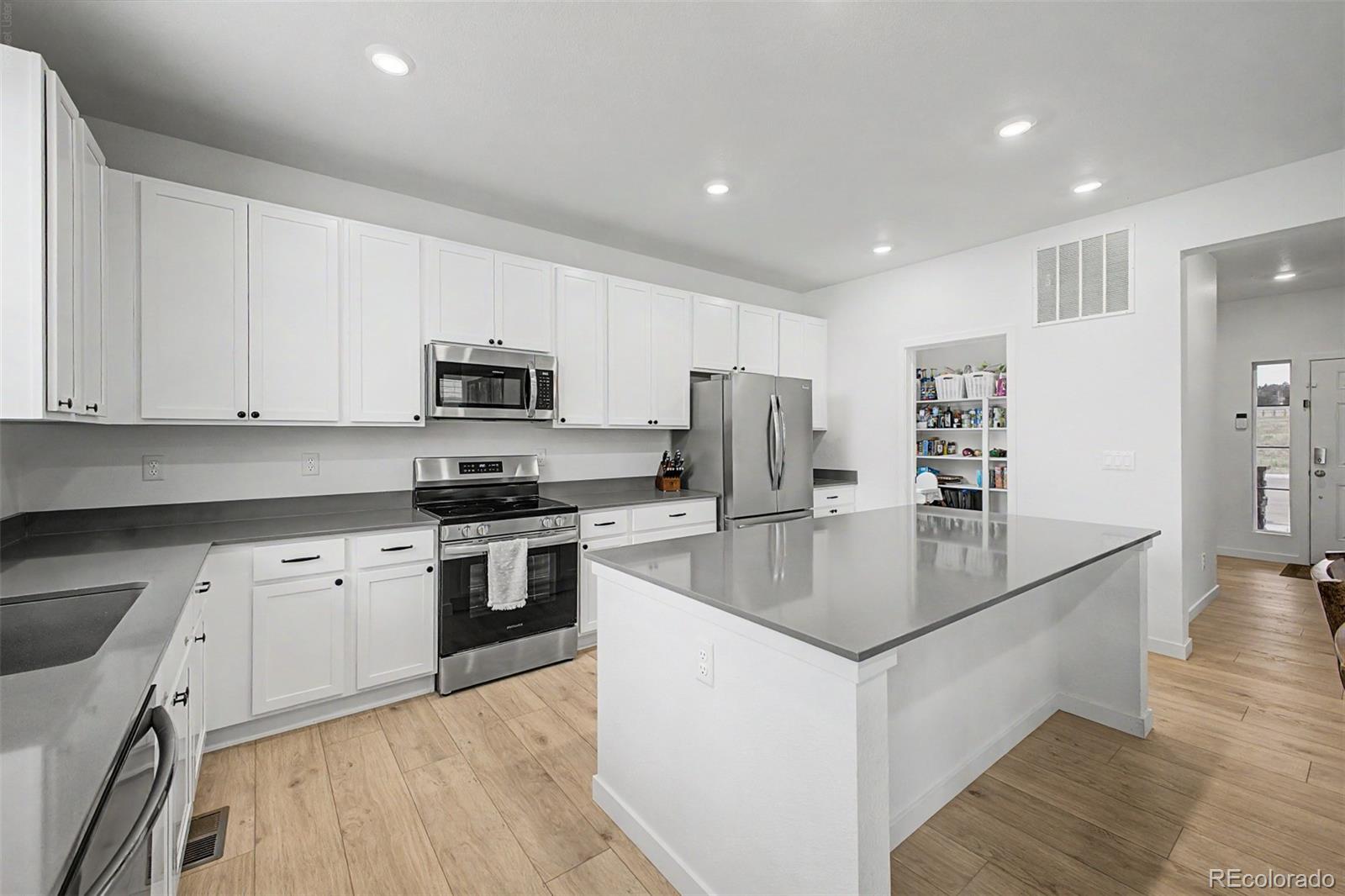 MLS Image #12 for 241  paloma way,elizabeth, Colorado