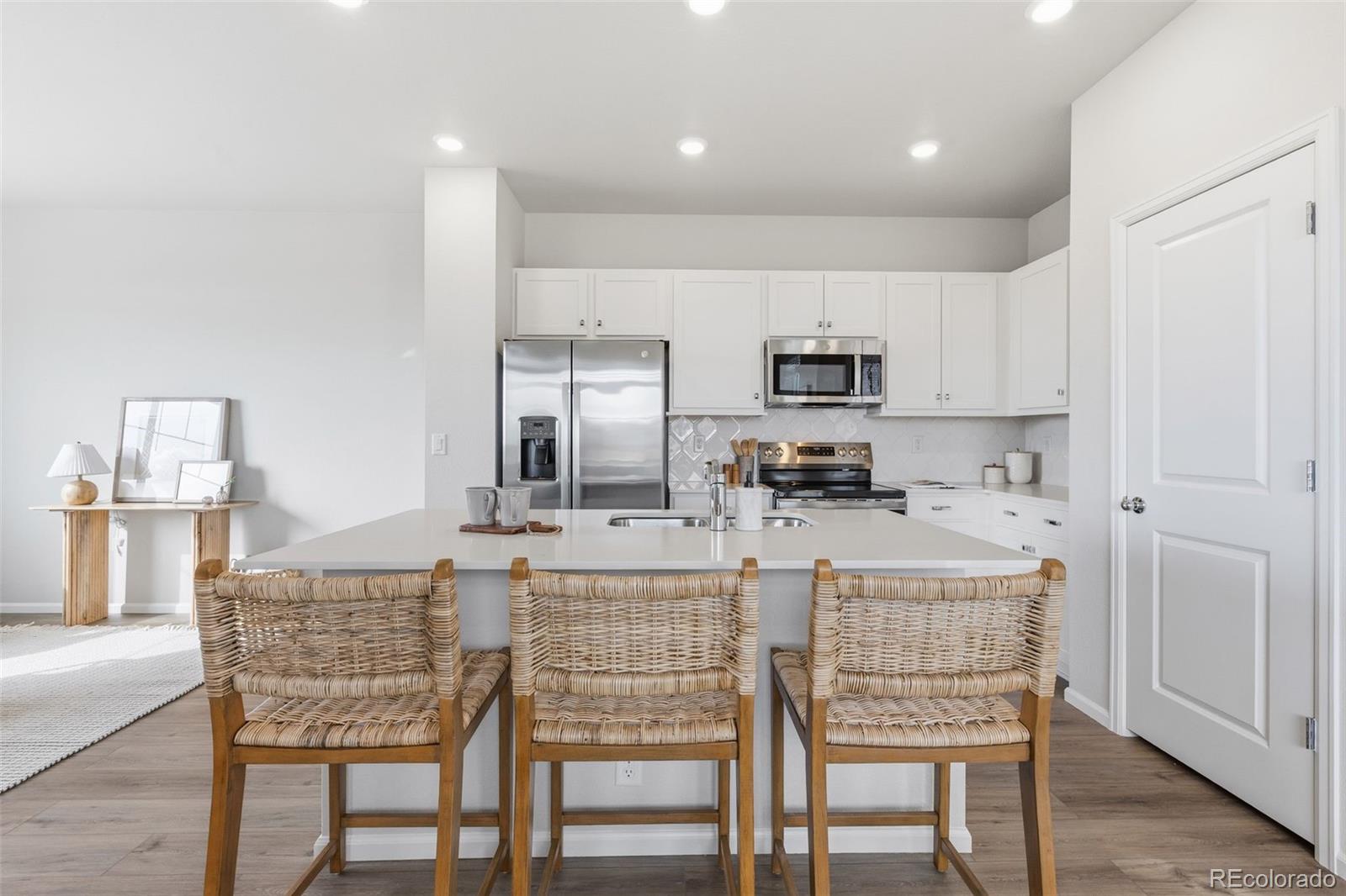 MLS Image #2 for 5422 n denali boulevard,aurora, Colorado