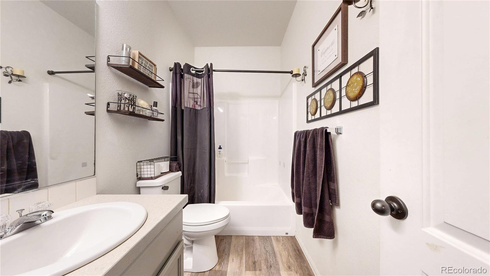 MLS Image #20 for 517  dee road,johnstown, Colorado