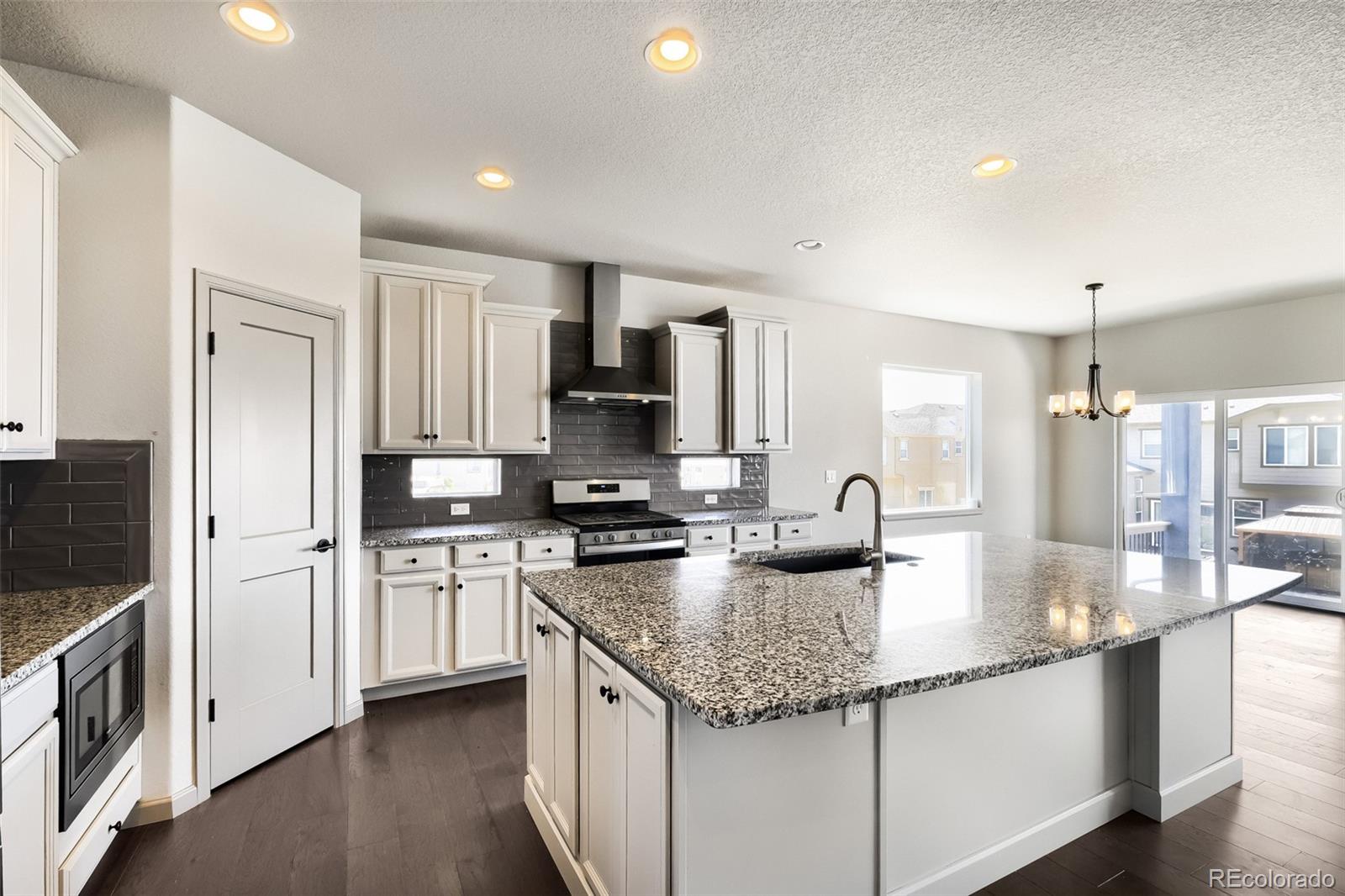MLS Image #6 for 10472  finn drive,colorado springs, Colorado