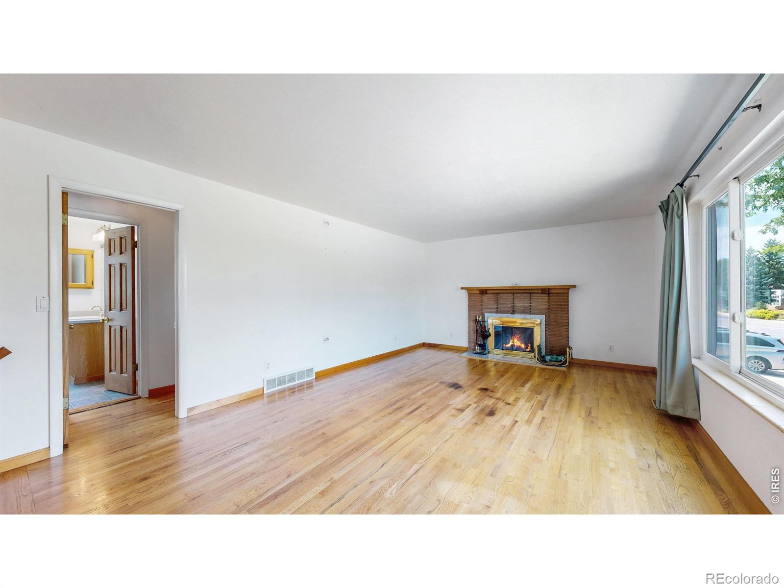 MLS Image #3 for 915  yale road,boulder, Colorado