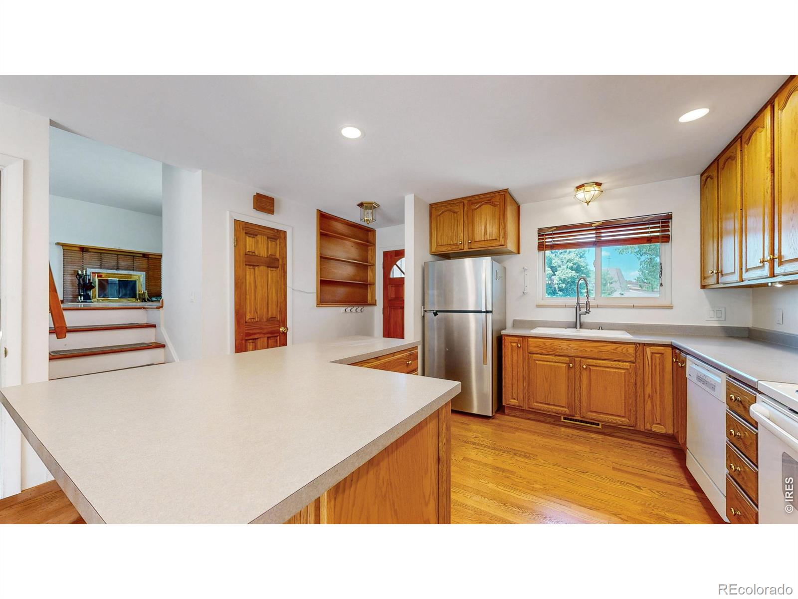 MLS Image #5 for 915  yale road,boulder, Colorado