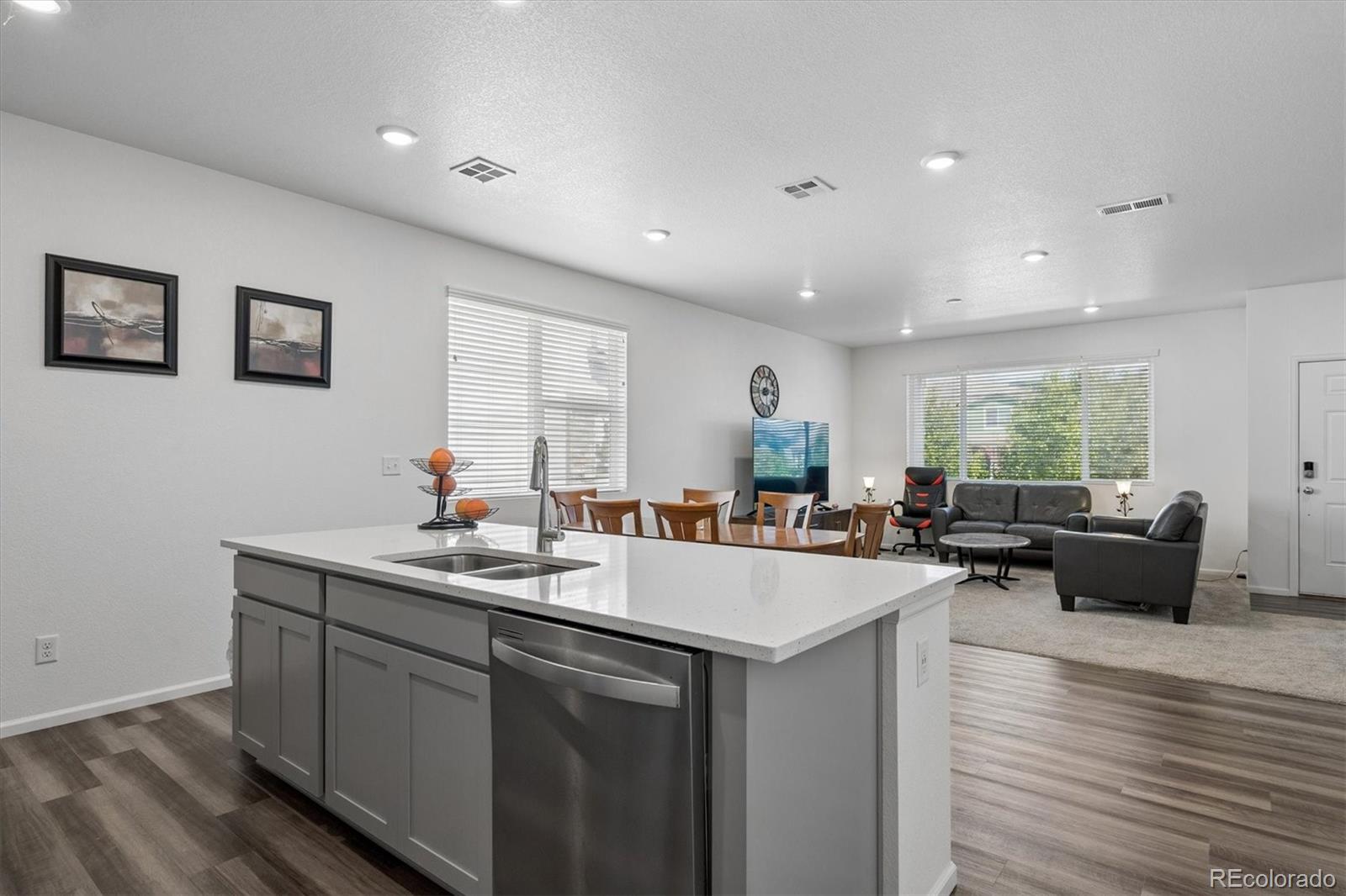 MLS Image #10 for 21052 e 60th avenue,aurora, Colorado