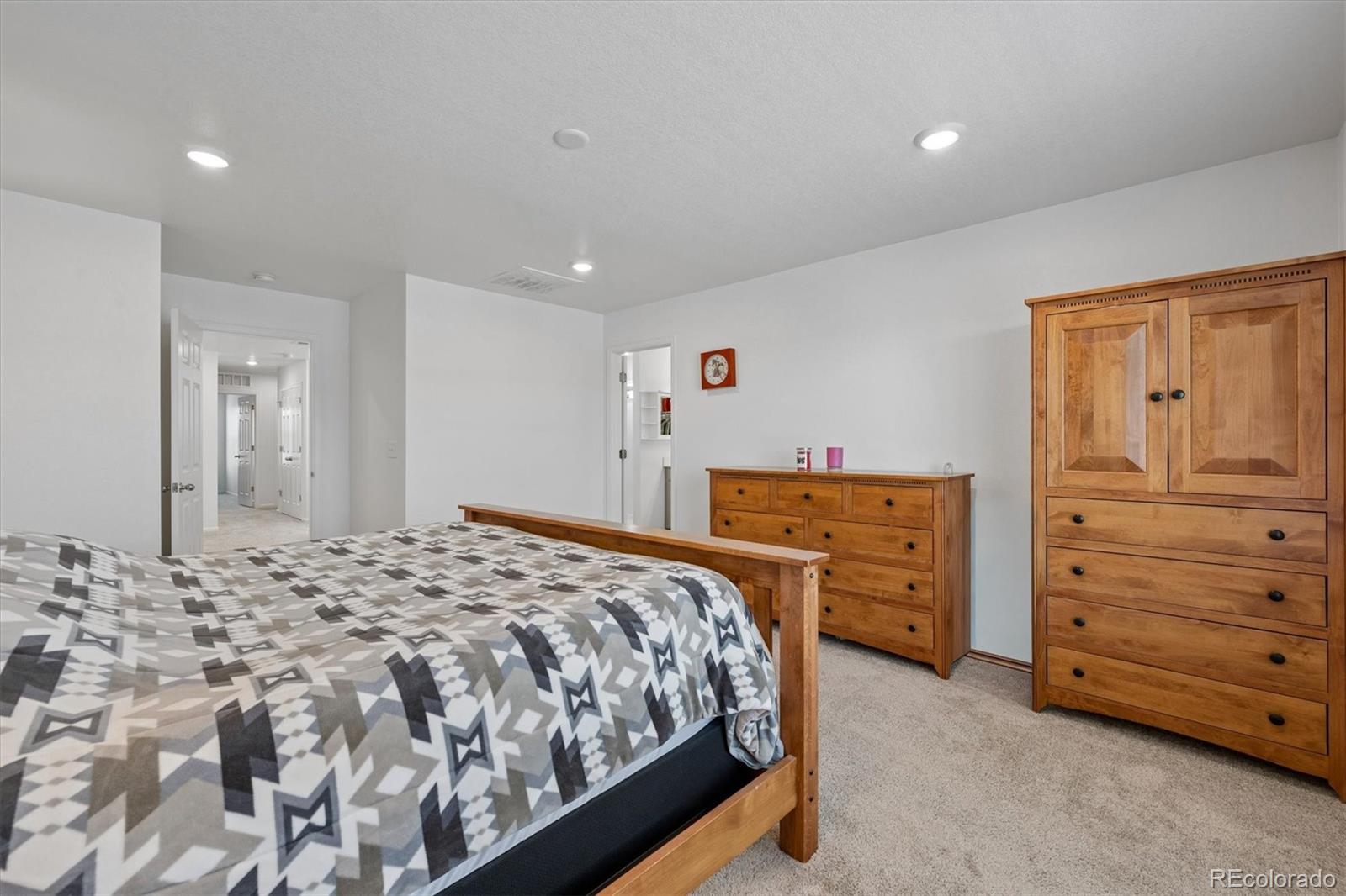 MLS Image #17 for 21052 e 60th avenue,aurora, Colorado