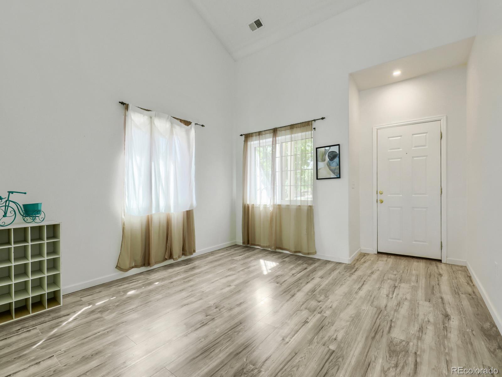 MLS Image #10 for 19355 e 58th drive,aurora, Colorado