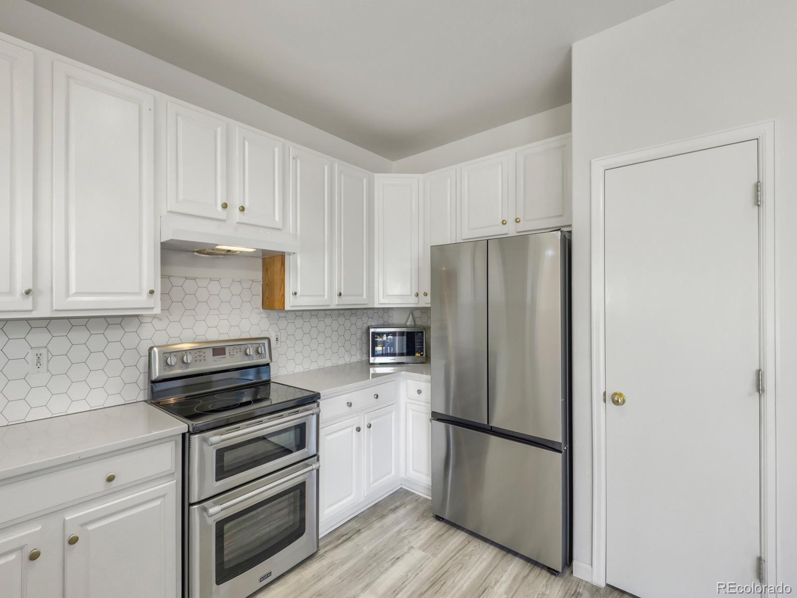 MLS Image #6 for 19355 e 58th drive,aurora, Colorado