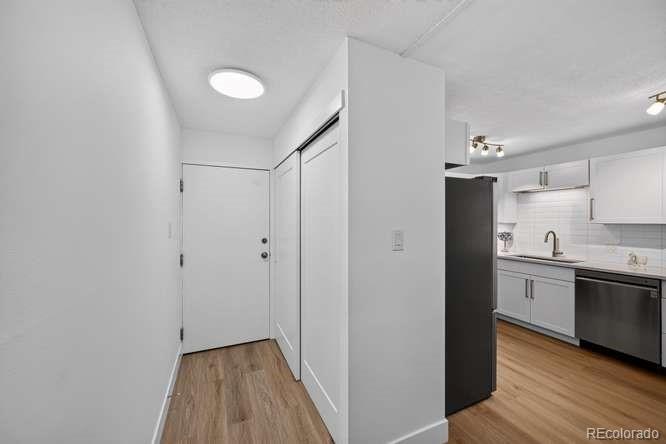 MLS Image #3 for 745 s alton way 11a,denver, Colorado