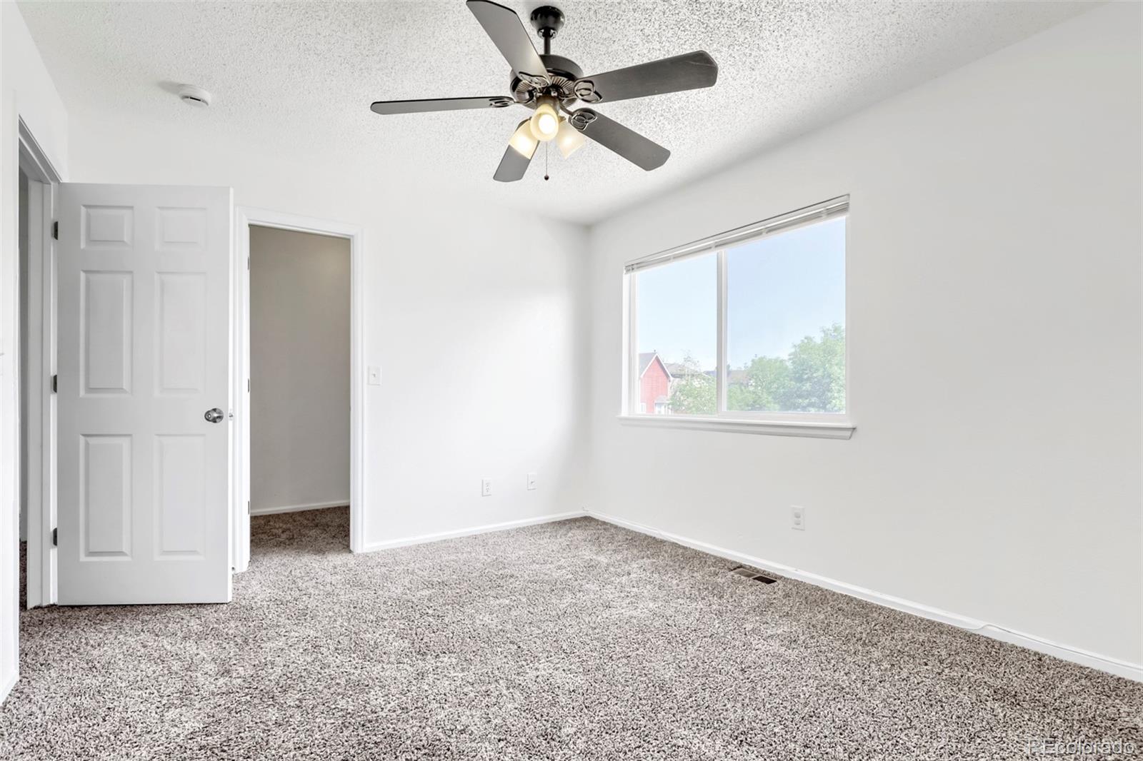 MLS Image #14 for 21004 e 41st place,denver, Colorado