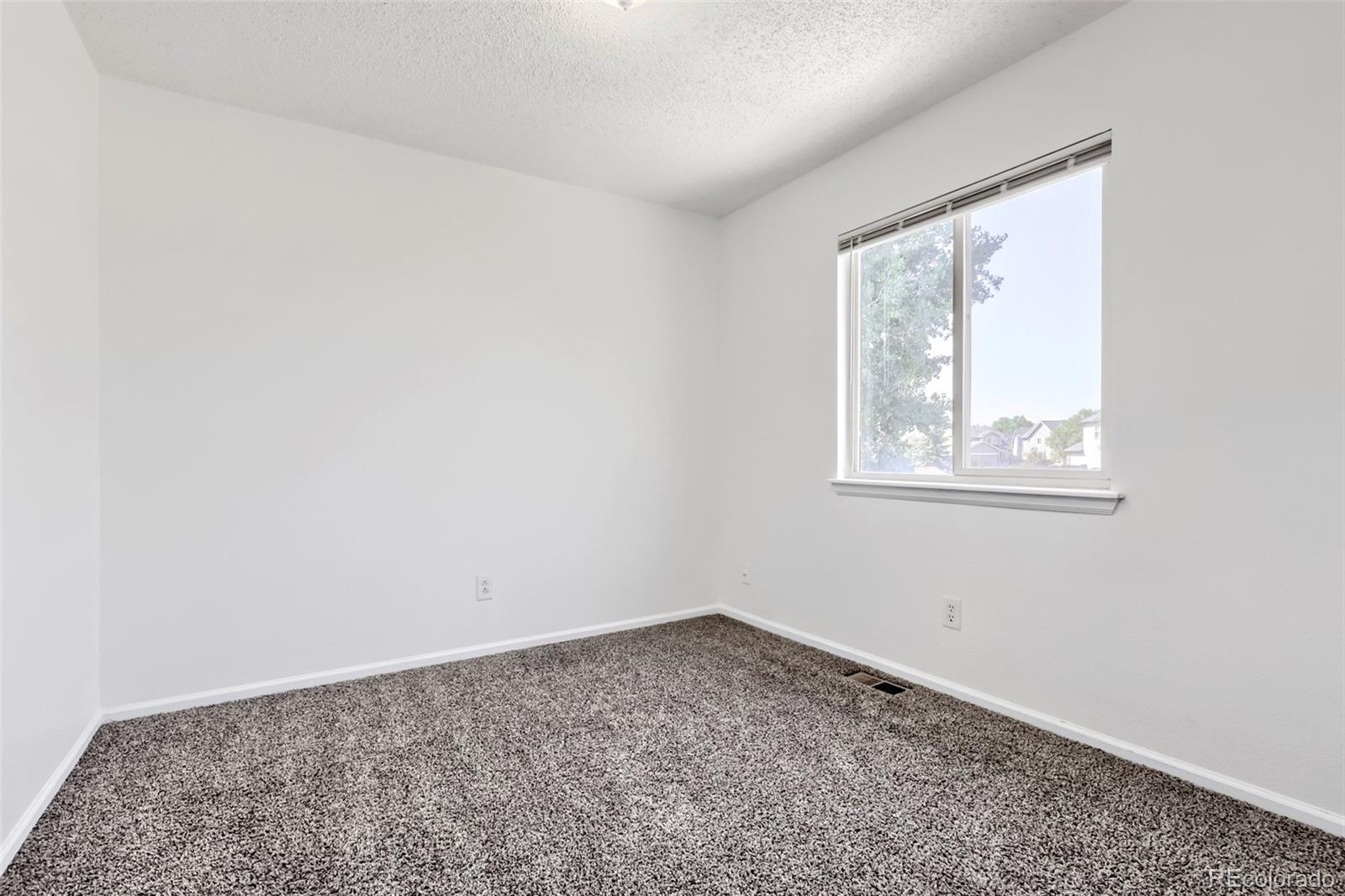 MLS Image #20 for 21004 e 41st place,denver, Colorado