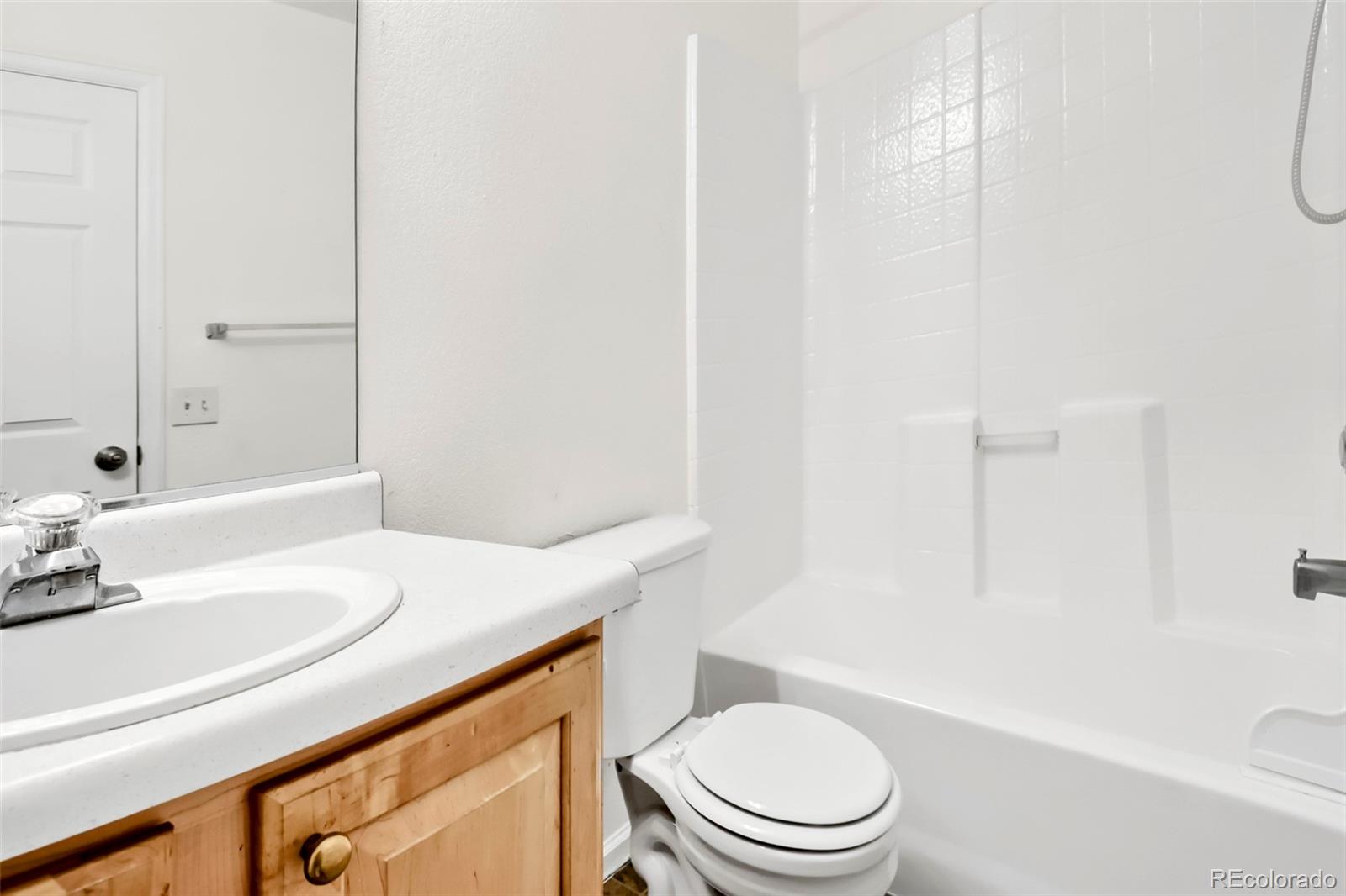MLS Image #22 for 21004 e 41st place,denver, Colorado