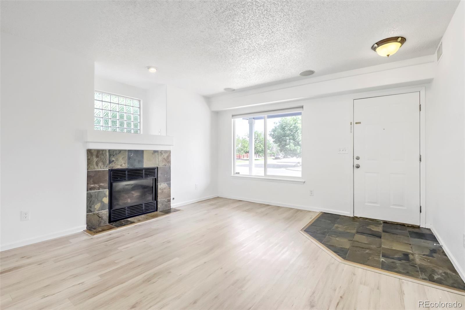 MLS Image #5 for 21004 e 41st place,denver, Colorado