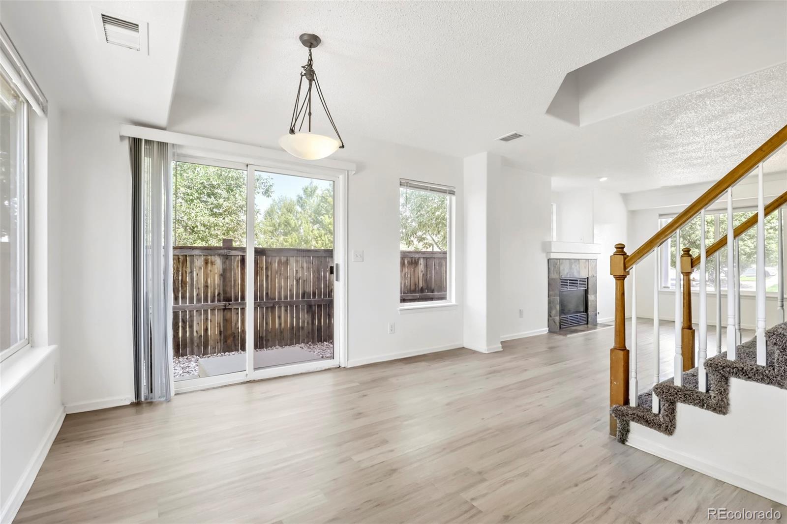MLS Image #8 for 21004 e 41st place,denver, Colorado